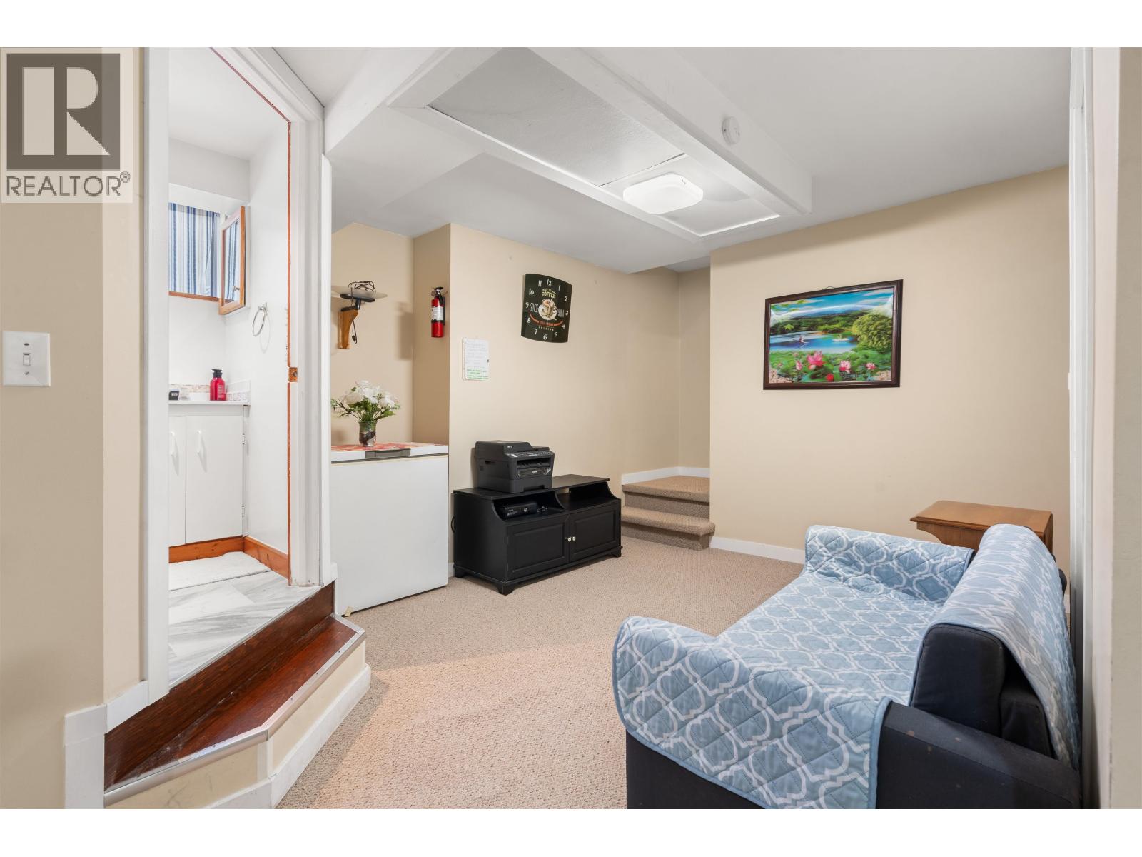 883 OLD LILLOOET ROAD, North Vancouver