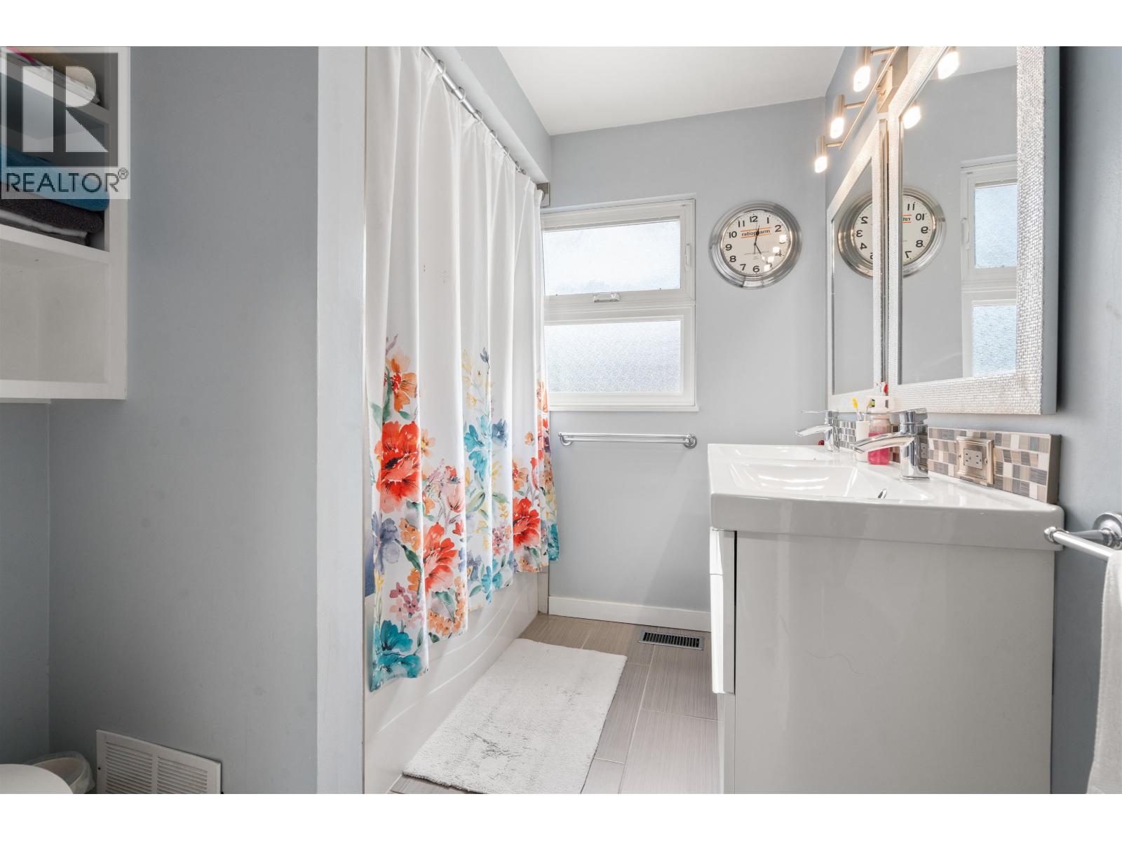 883 OLD LILLOOET ROAD, North Vancouver