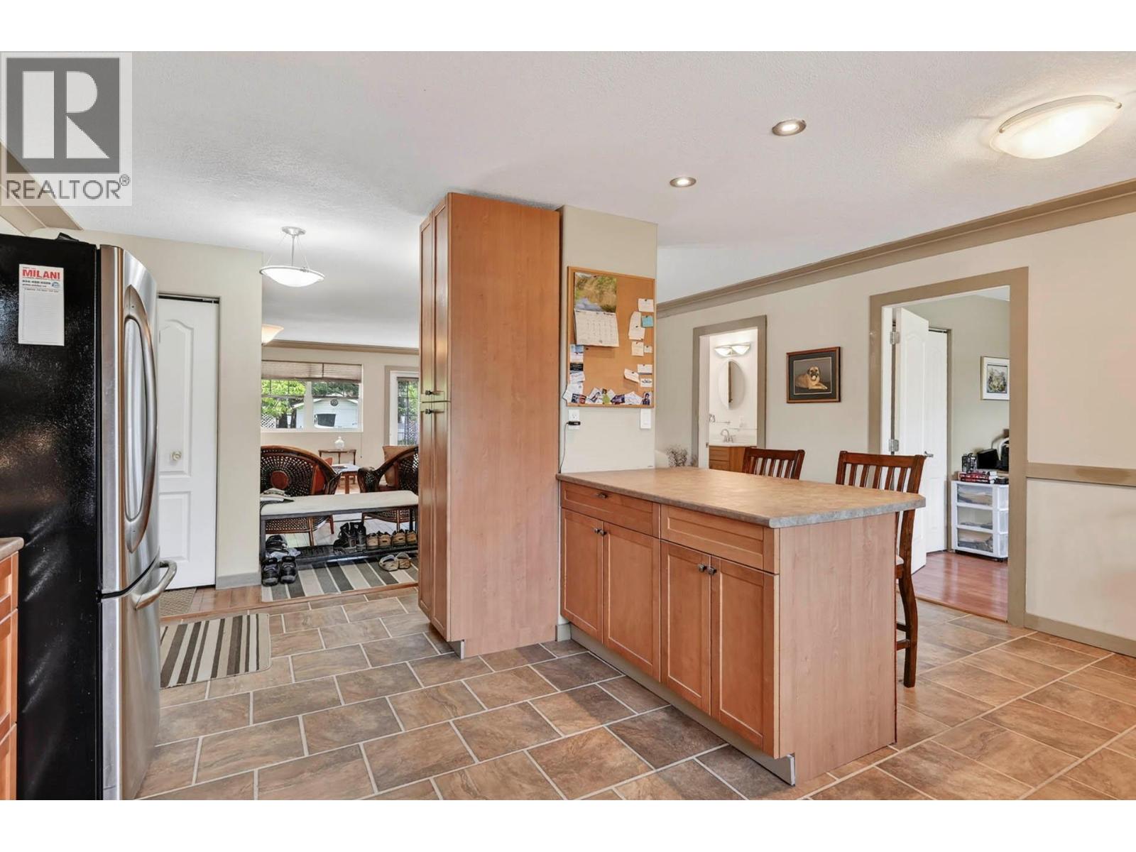 889 ELDER Road - 11
