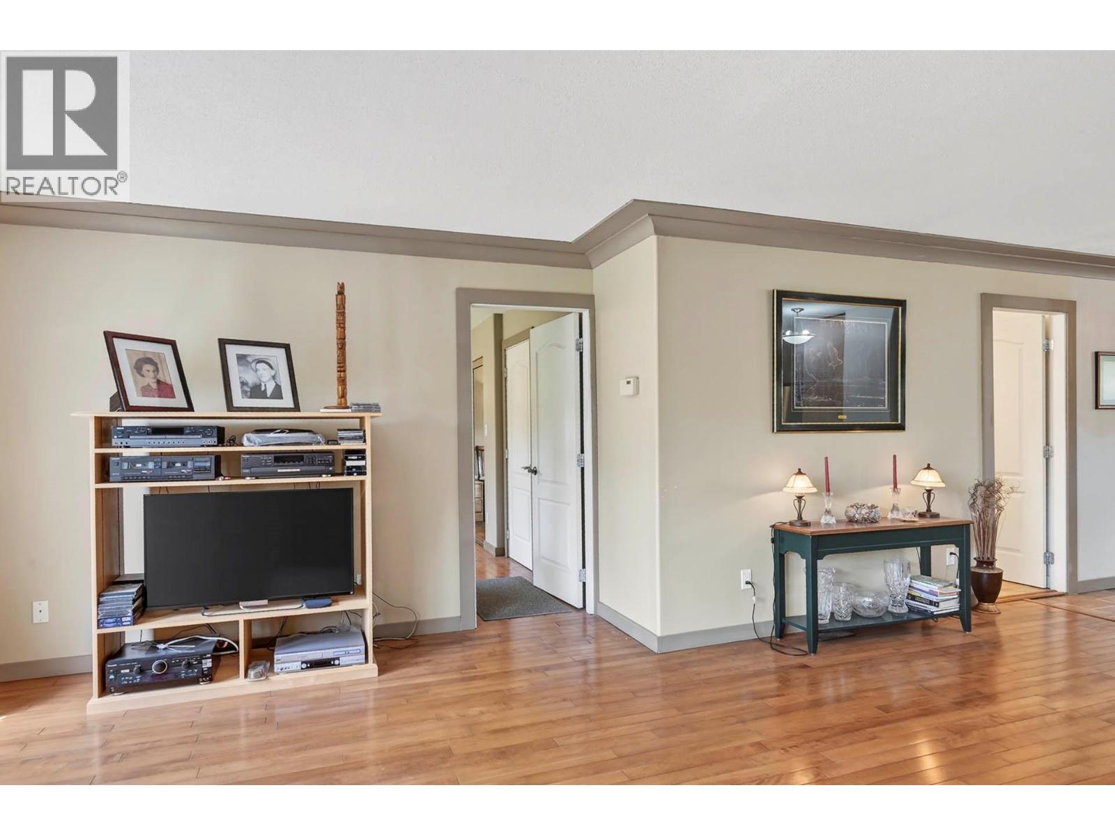 889 ELDER Road - 7
