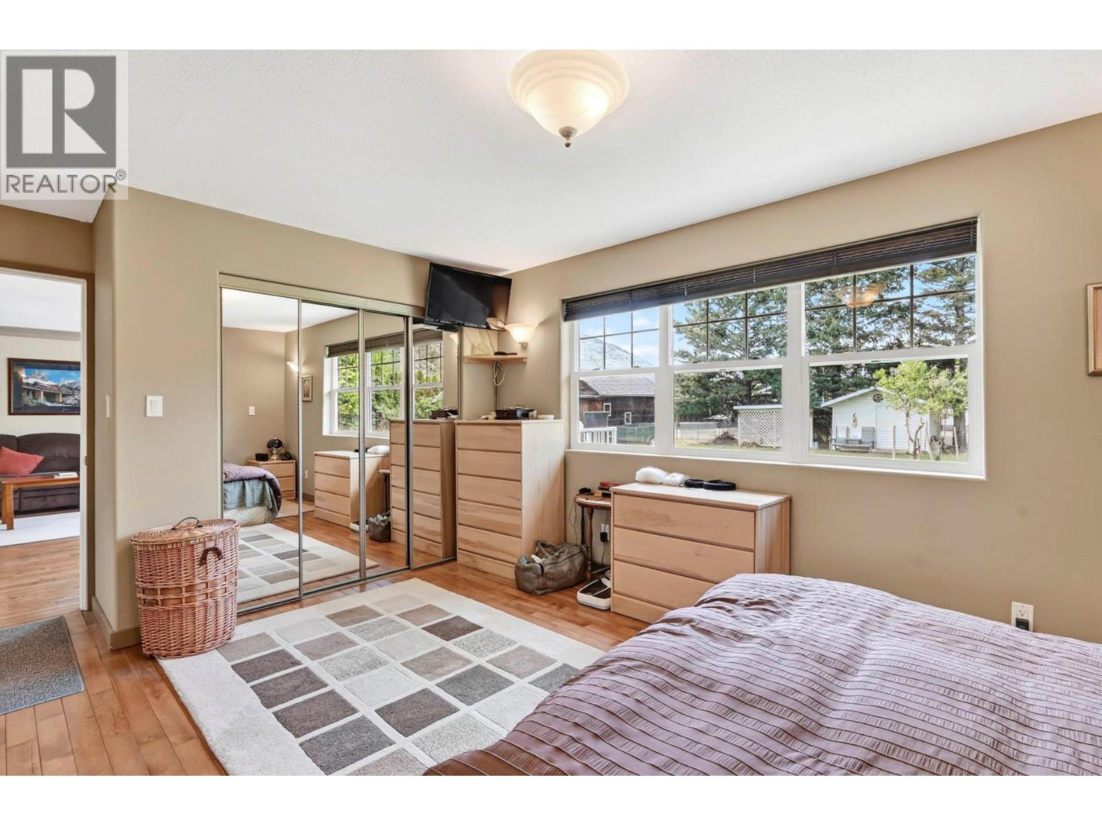 889 ELDER Road - 18