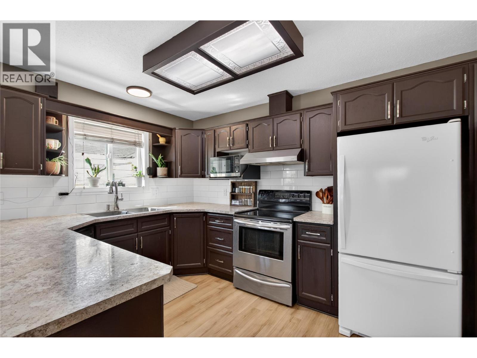 #102 538 Alberta Avenue - 7
