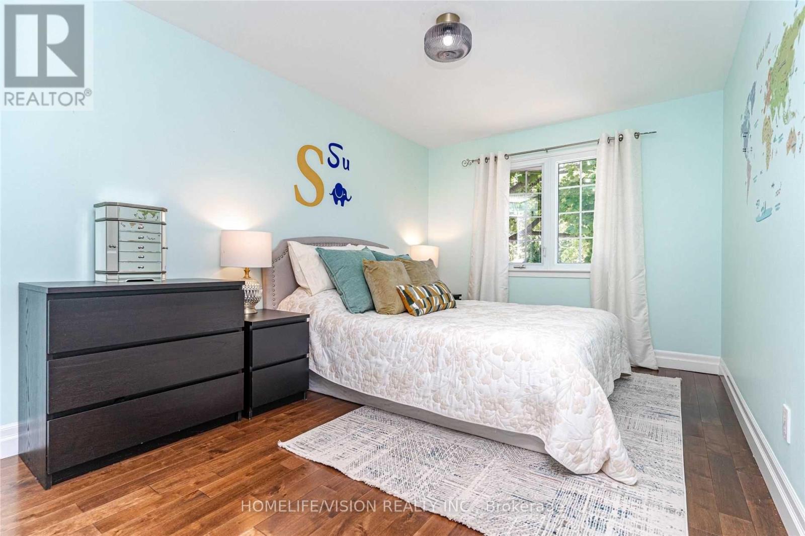 16 PALGRAVE CRESCENT - 20