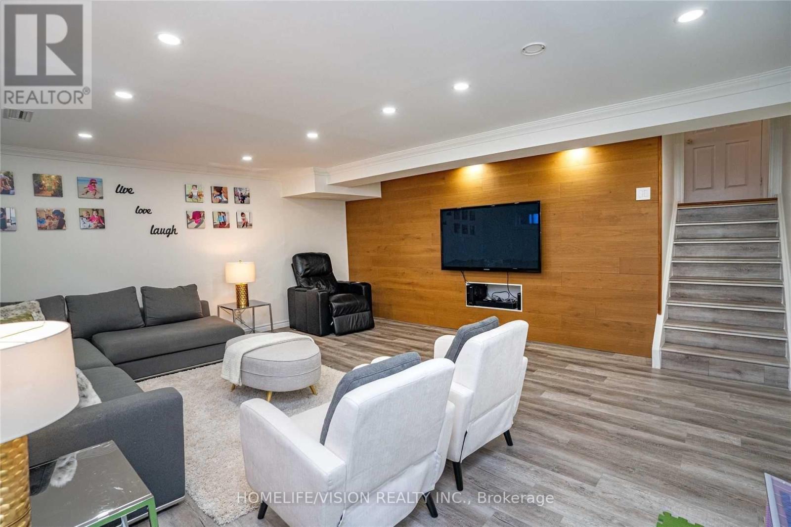 16 PALGRAVE CRESCENT - 29
