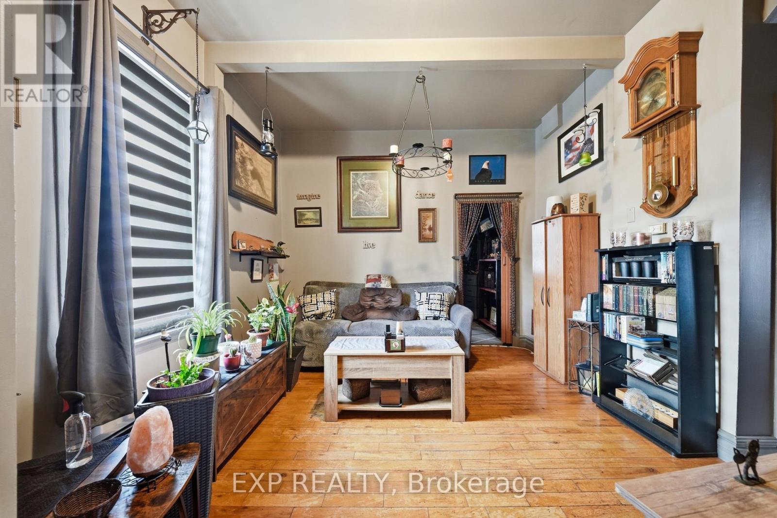 41 MILL STREET - 17