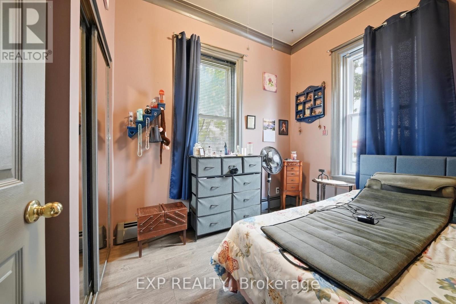41 MILL STREET - 21