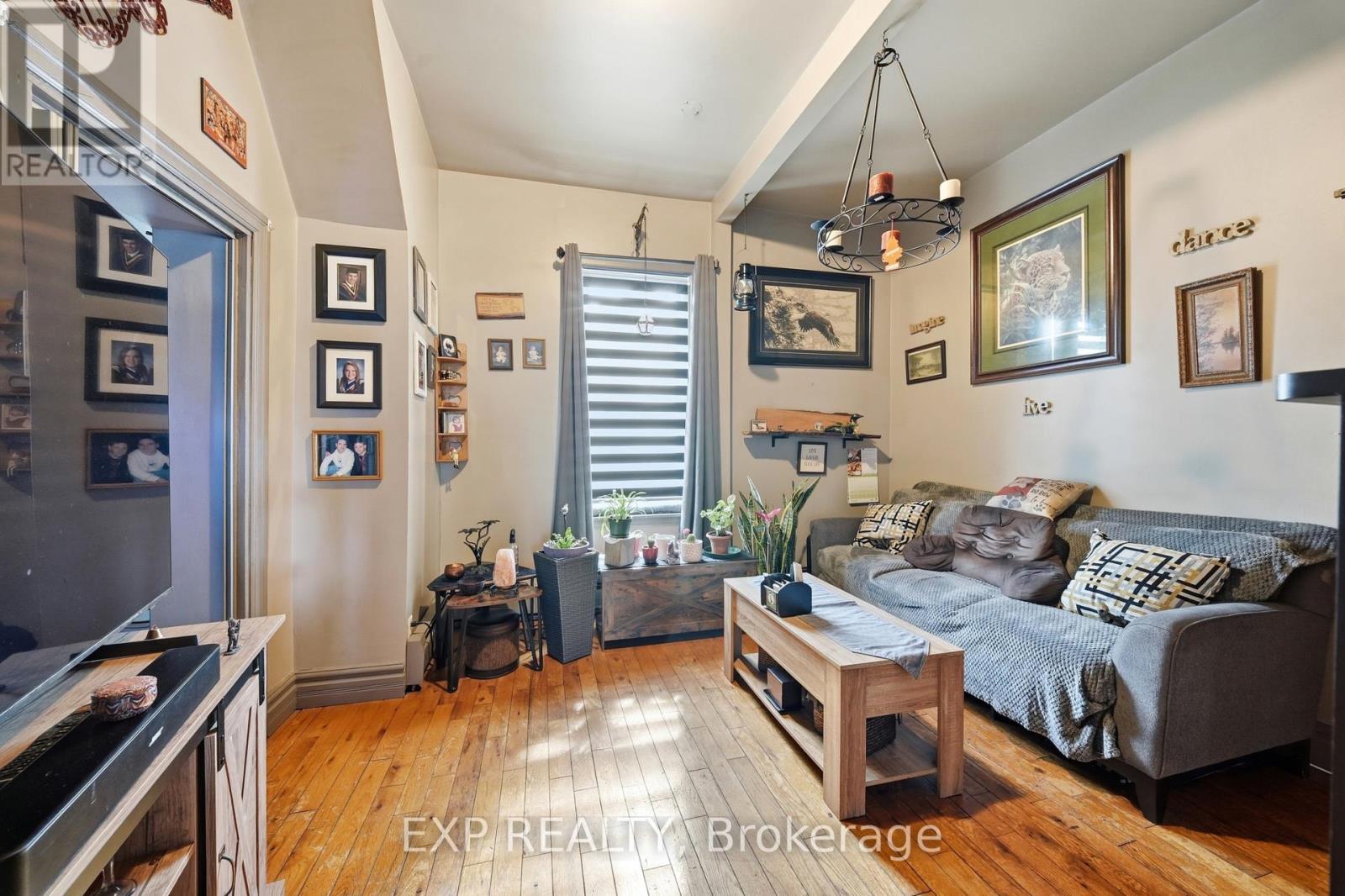 41 MILL STREET - 16
