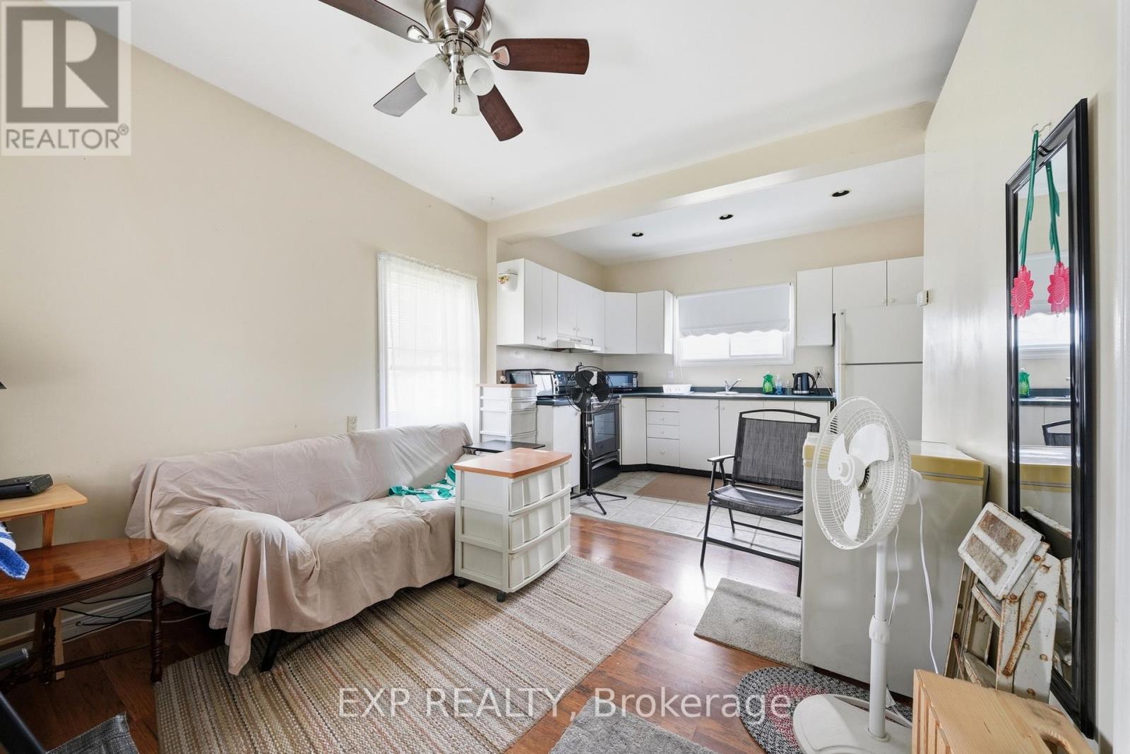 41 MILL STREET - 25