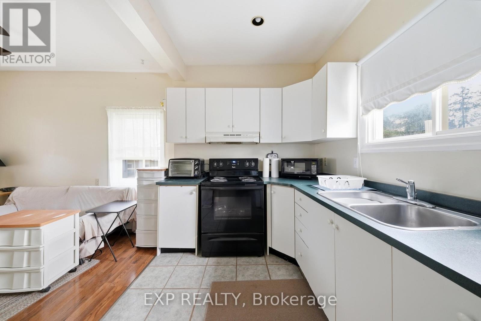 41 MILL STREET - 27