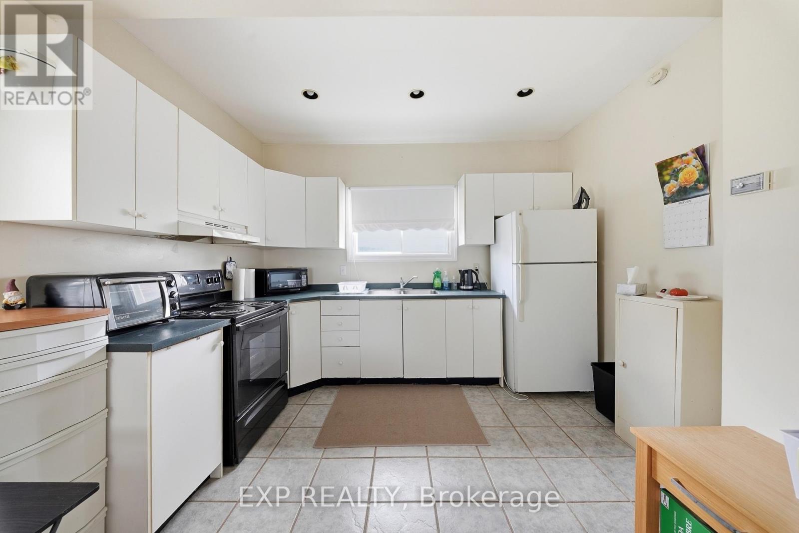 41 MILL STREET - 26