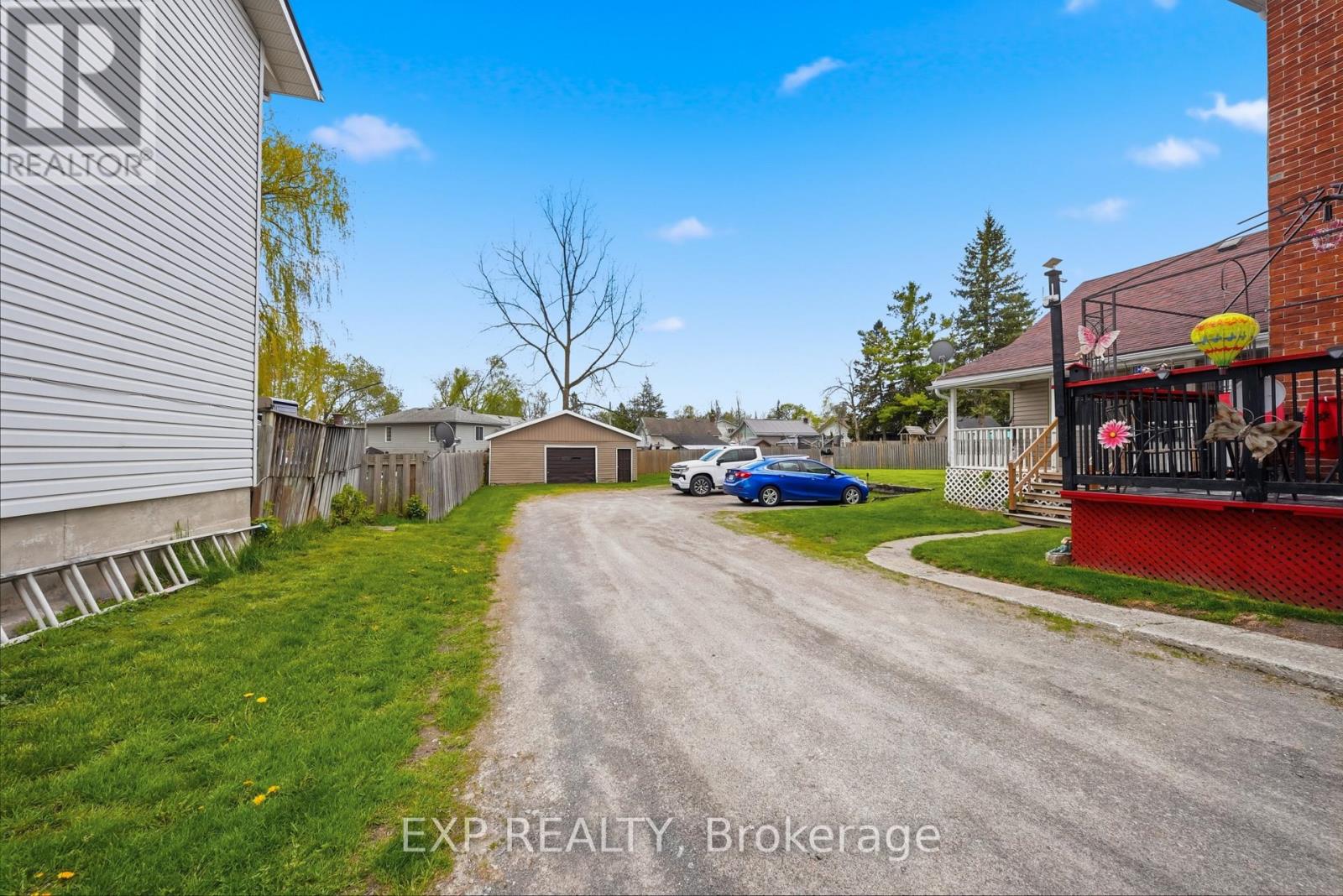 41 MILL STREET - 32