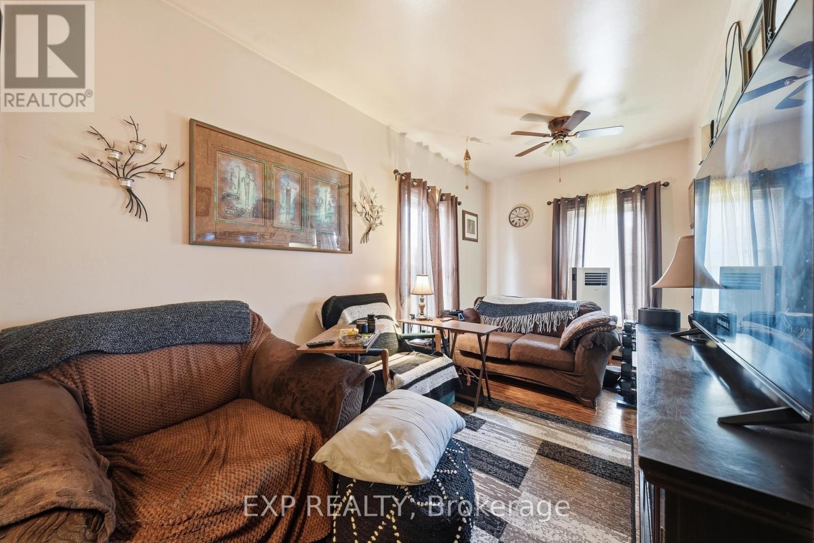 41 MILL STREET - 9