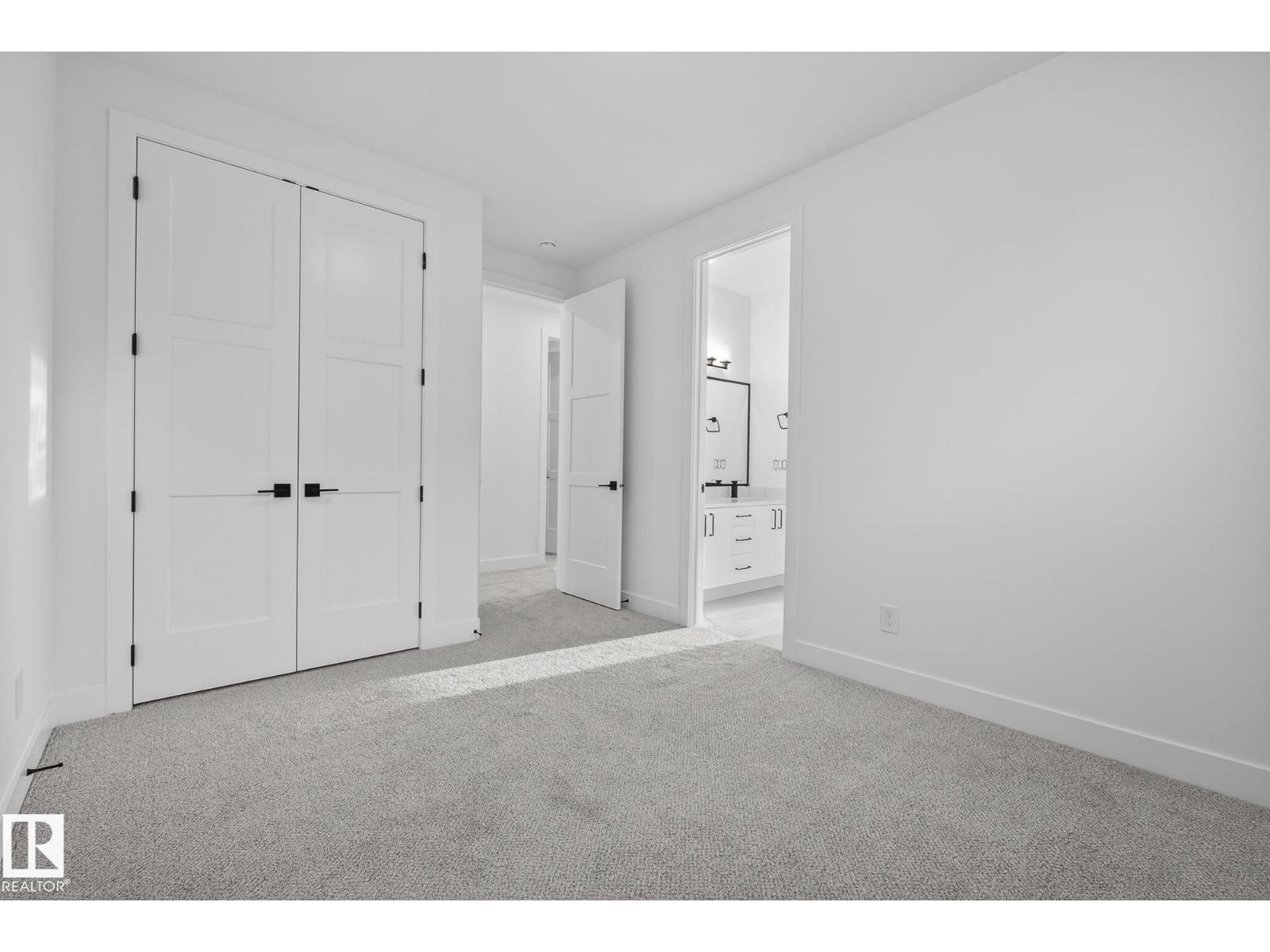 753 Astoria WY - 20