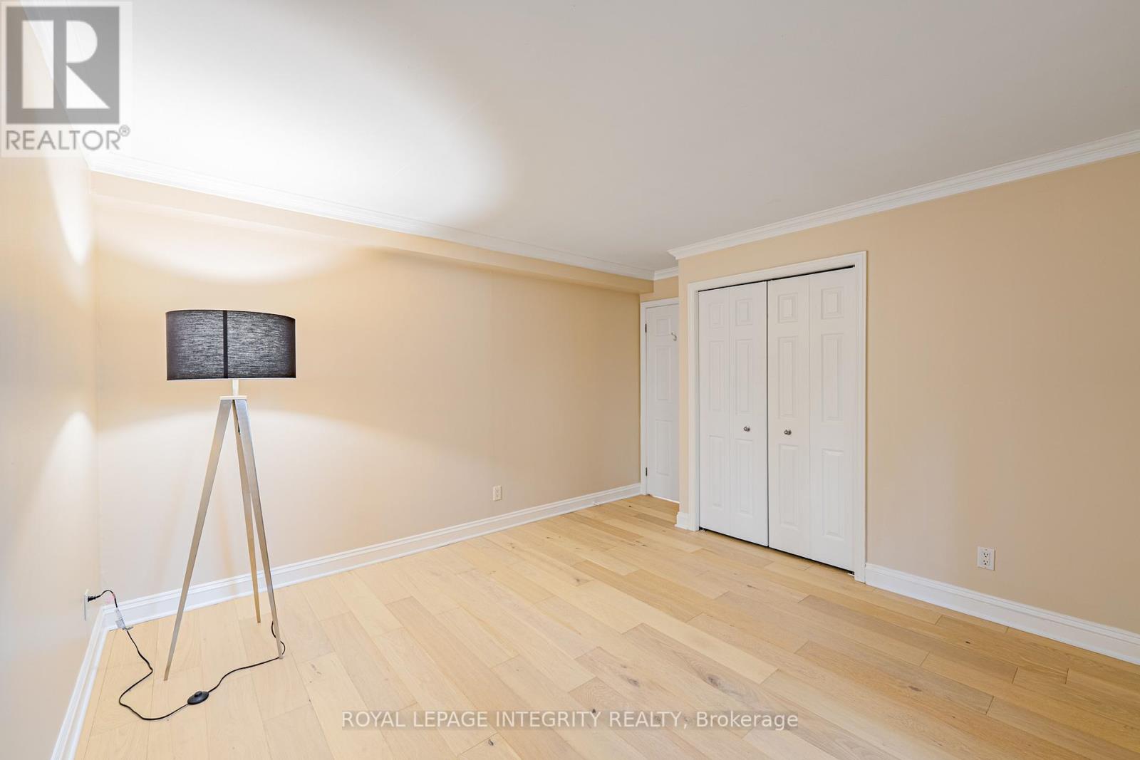 #103 222 RUSSELL AVENUE - 16
