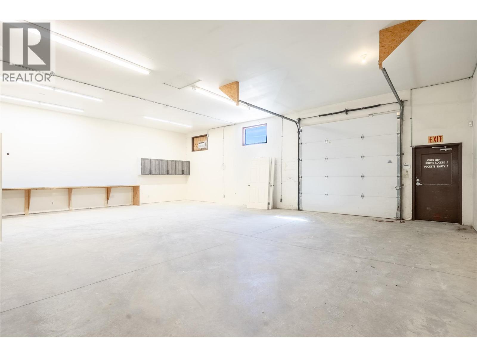  4901 Auto Road Southeast, Salmon Arm