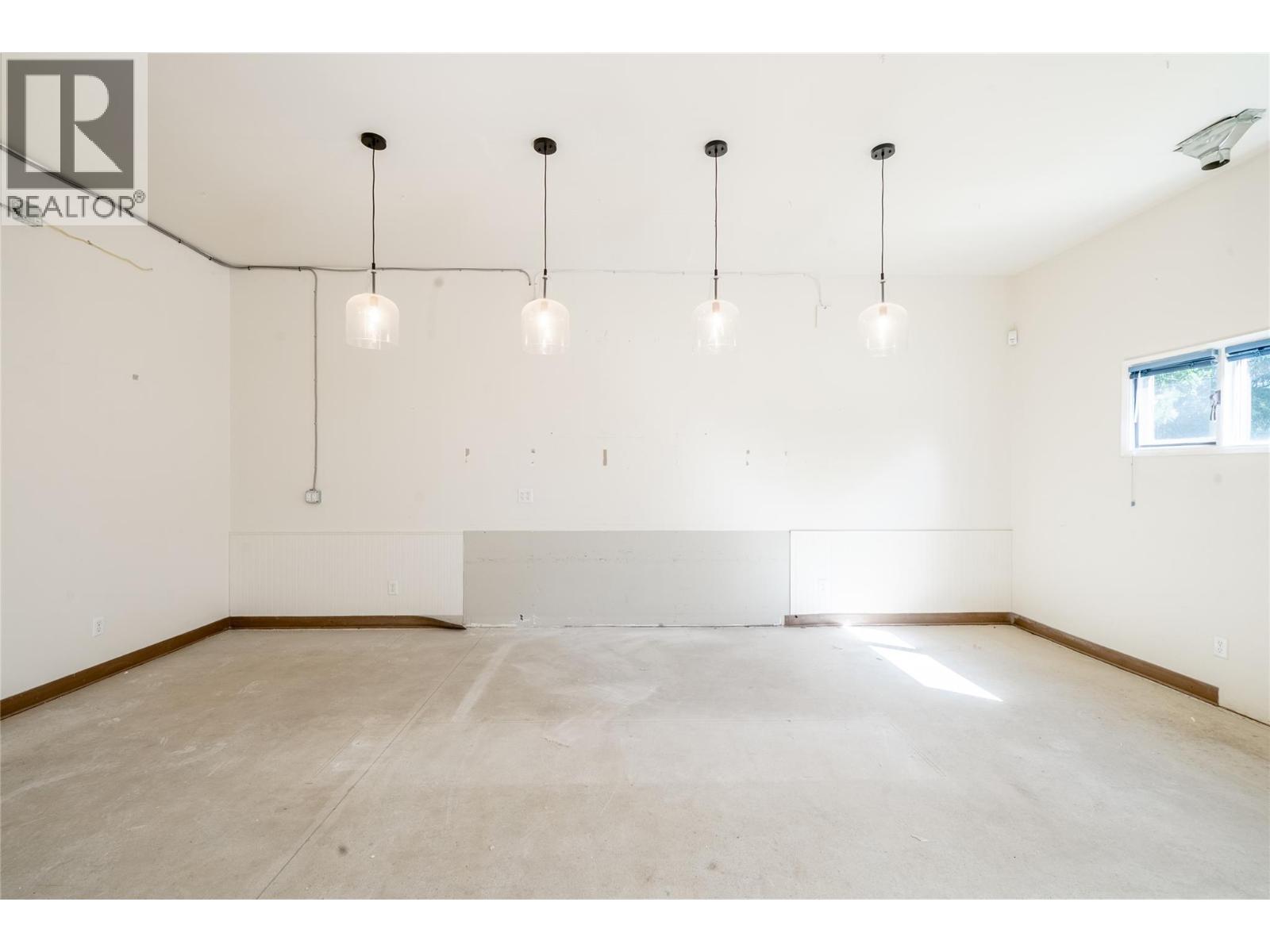  4901 Auto Road Southeast, Salmon Arm