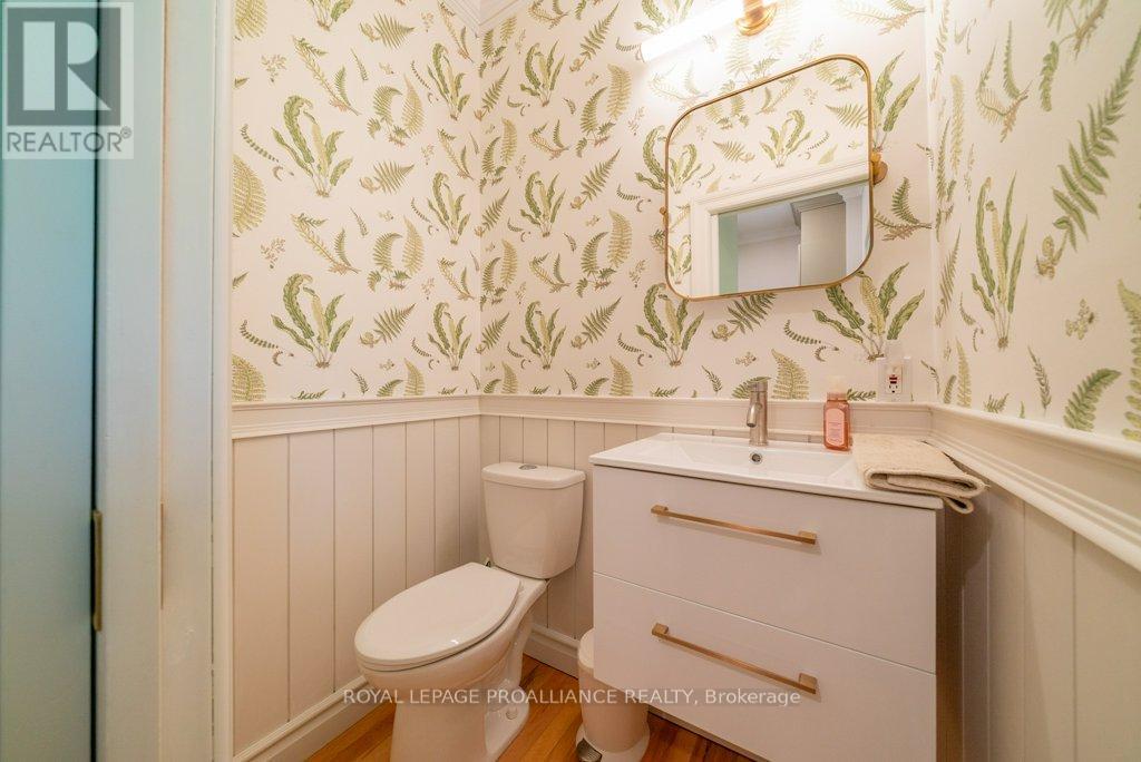403 HENNIGER ROAD - 12