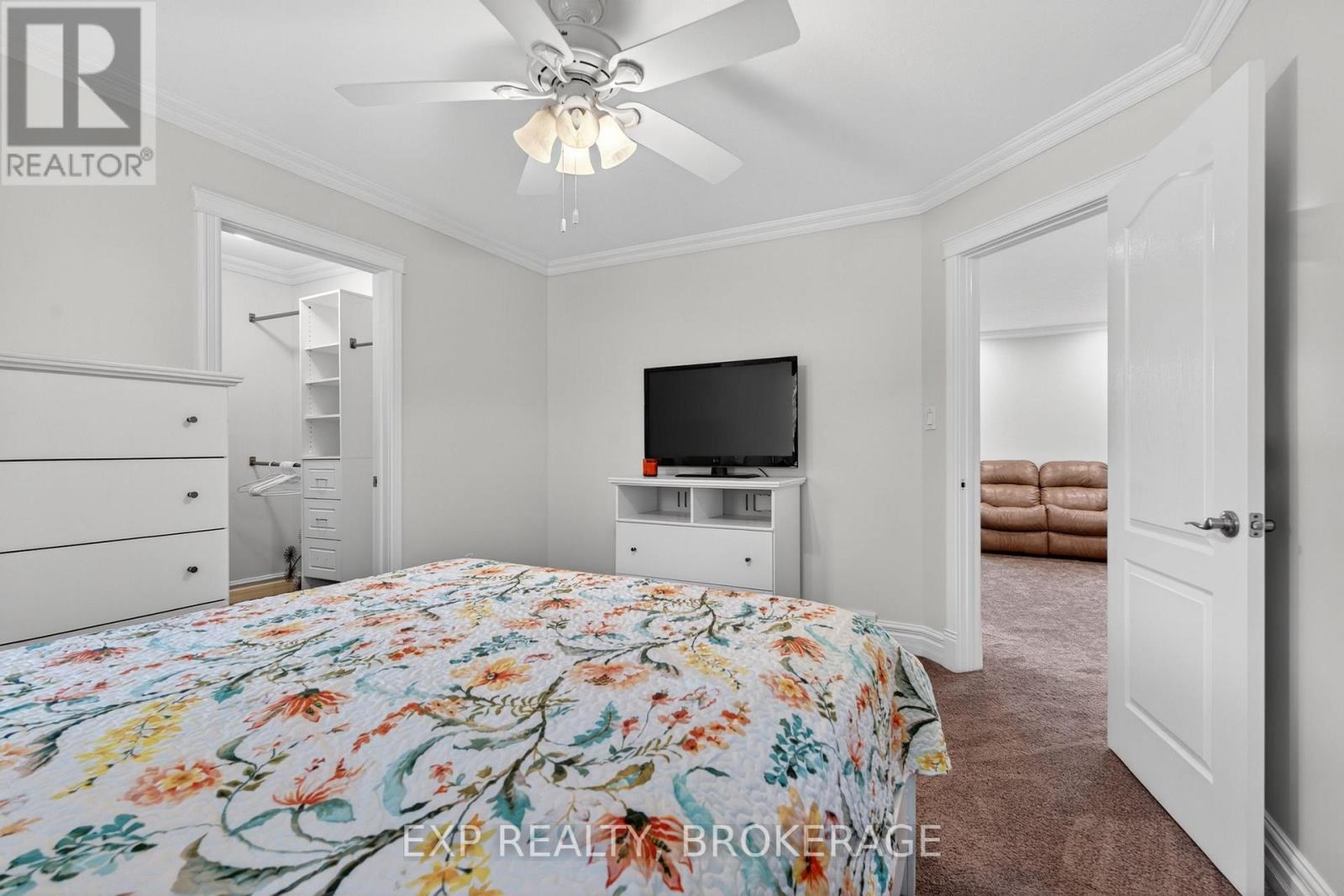 1800 SYDENHAM ROAD - 32