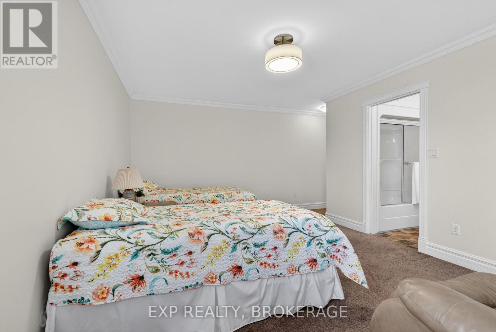 1800 SYDENHAM ROAD - 36