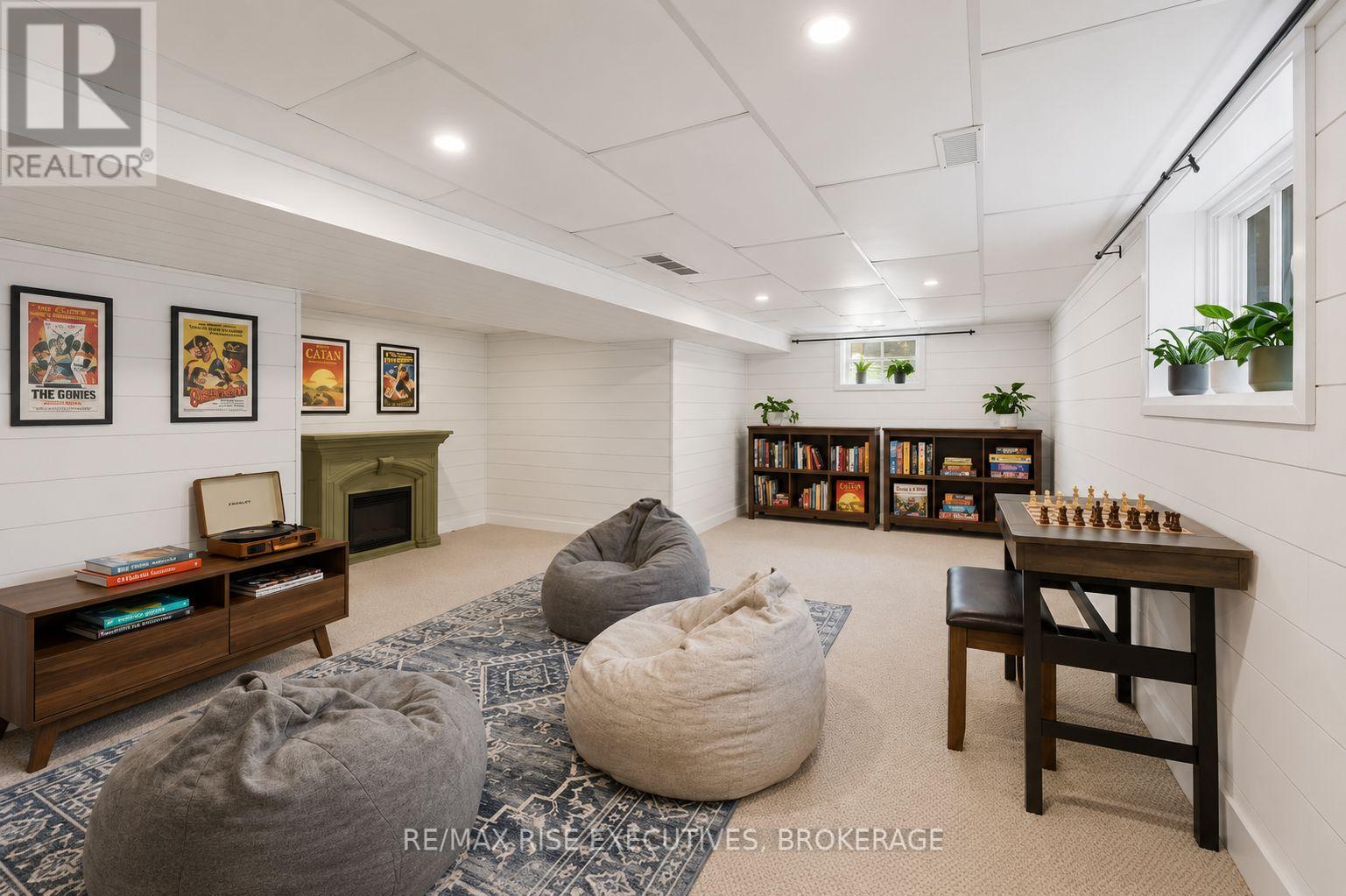 106 HAZLETT STREET - 18