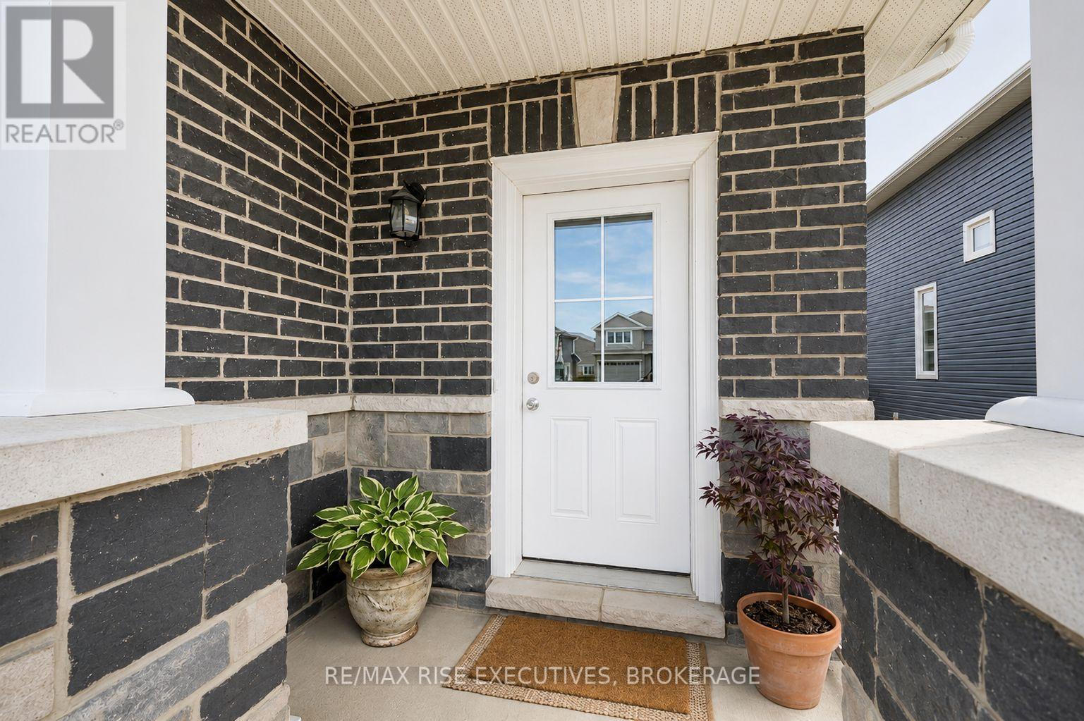 106 HAZLETT STREET - 2