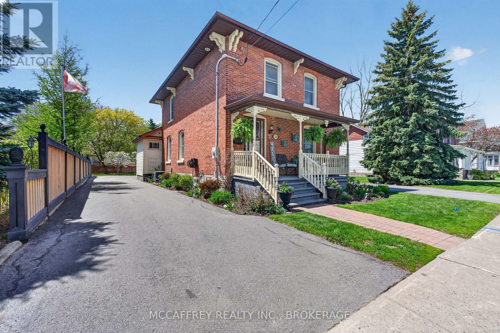 230 CENTRE STREET N - 42