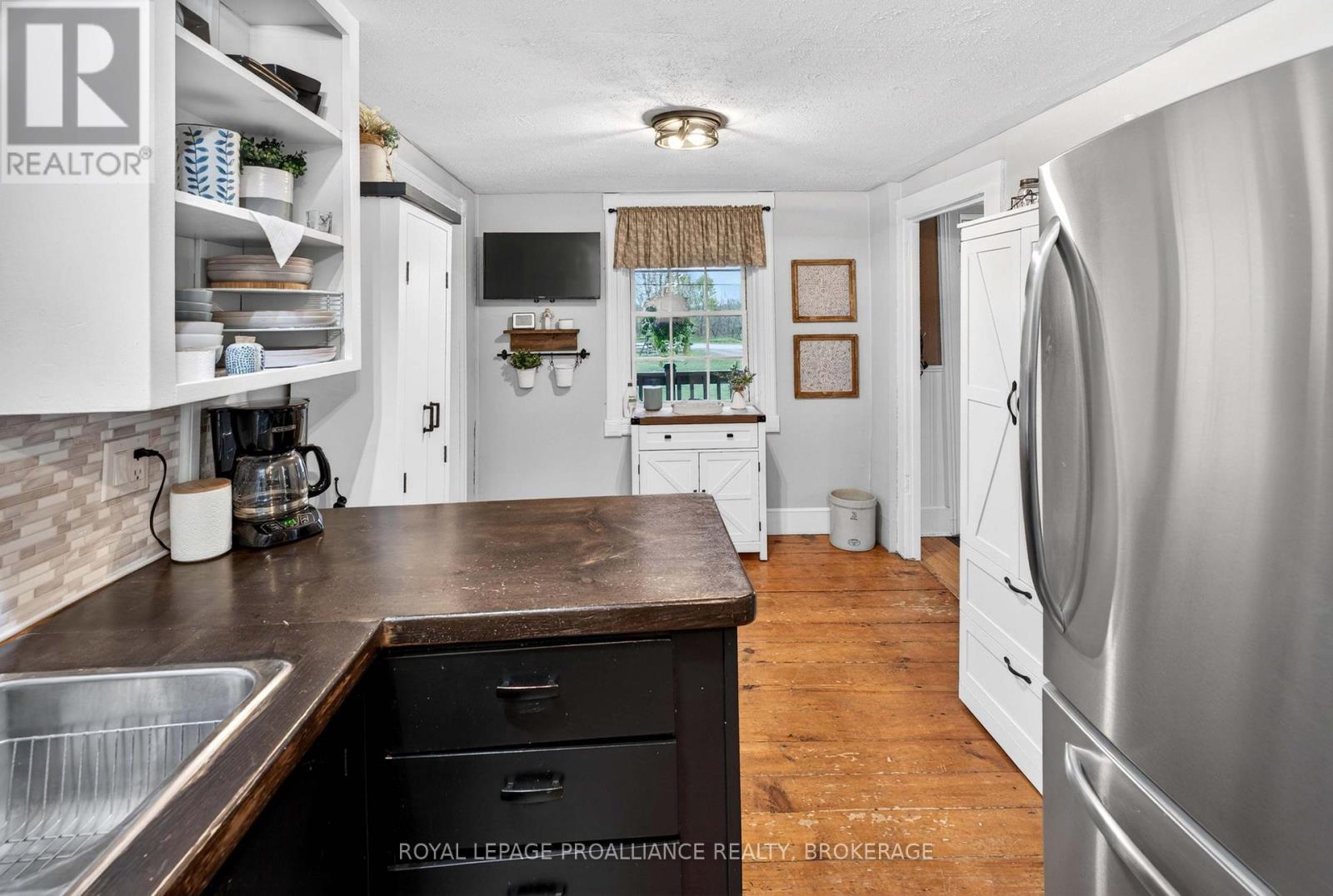 311 BURRIDGE ROAD - 24