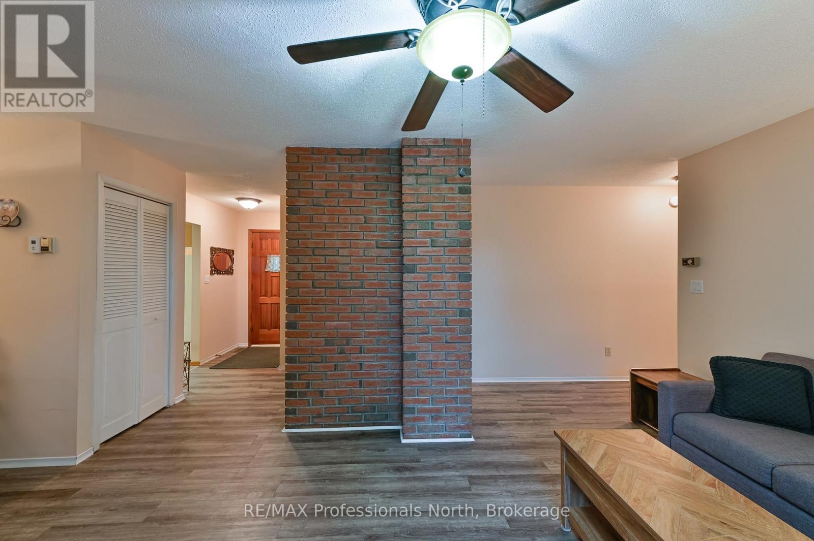 6 KNOB HILL COURT - 15