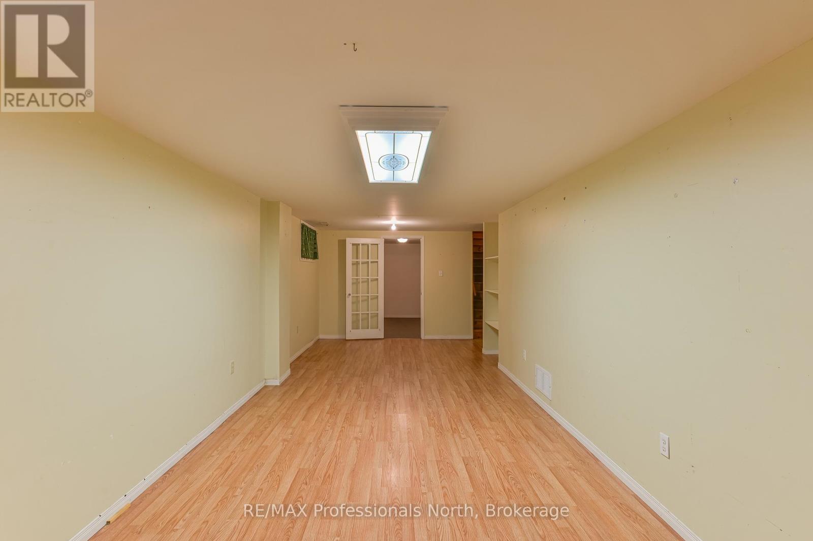 6 KNOB HILL COURT - 35