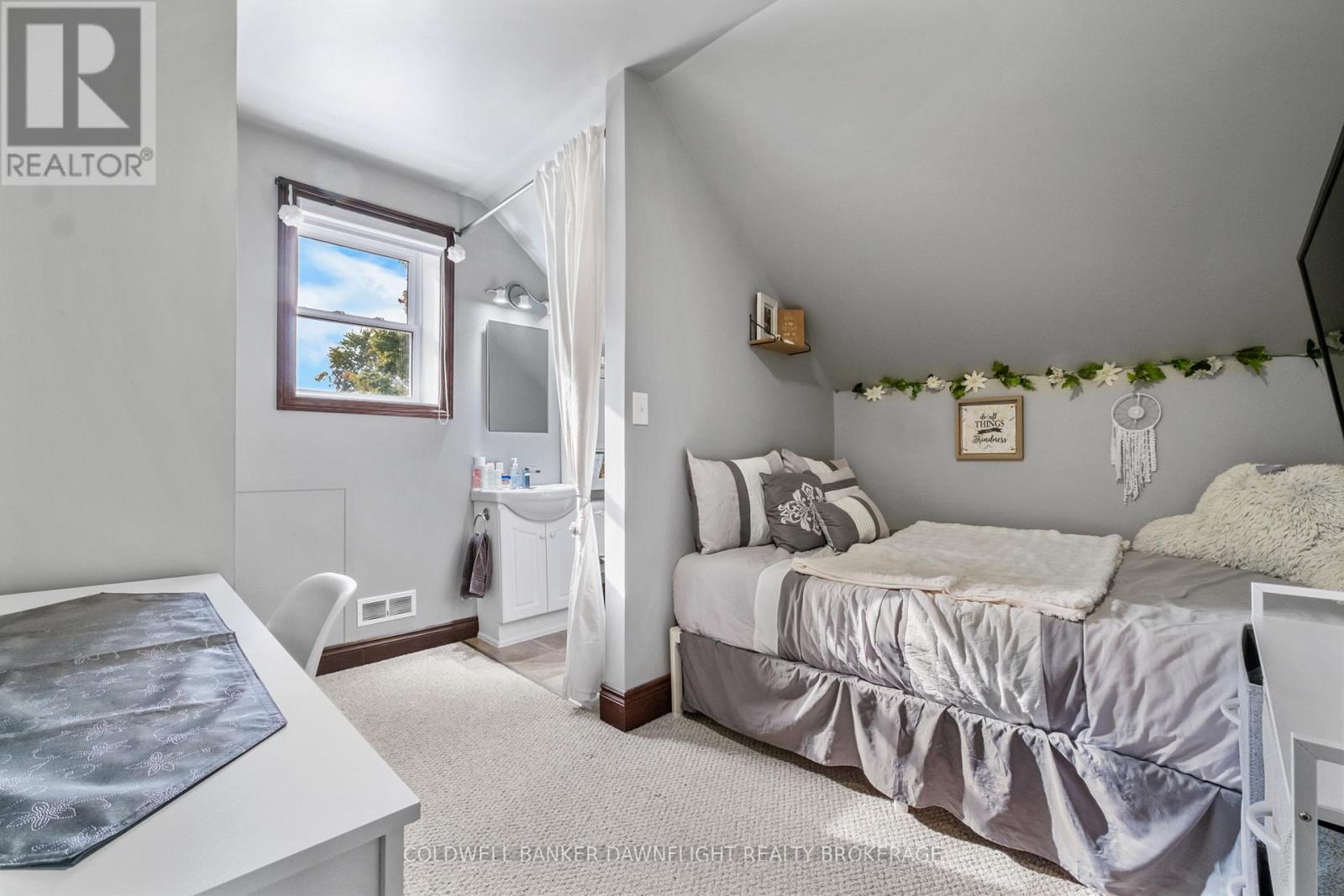 383 WILLIAM STREET - 21