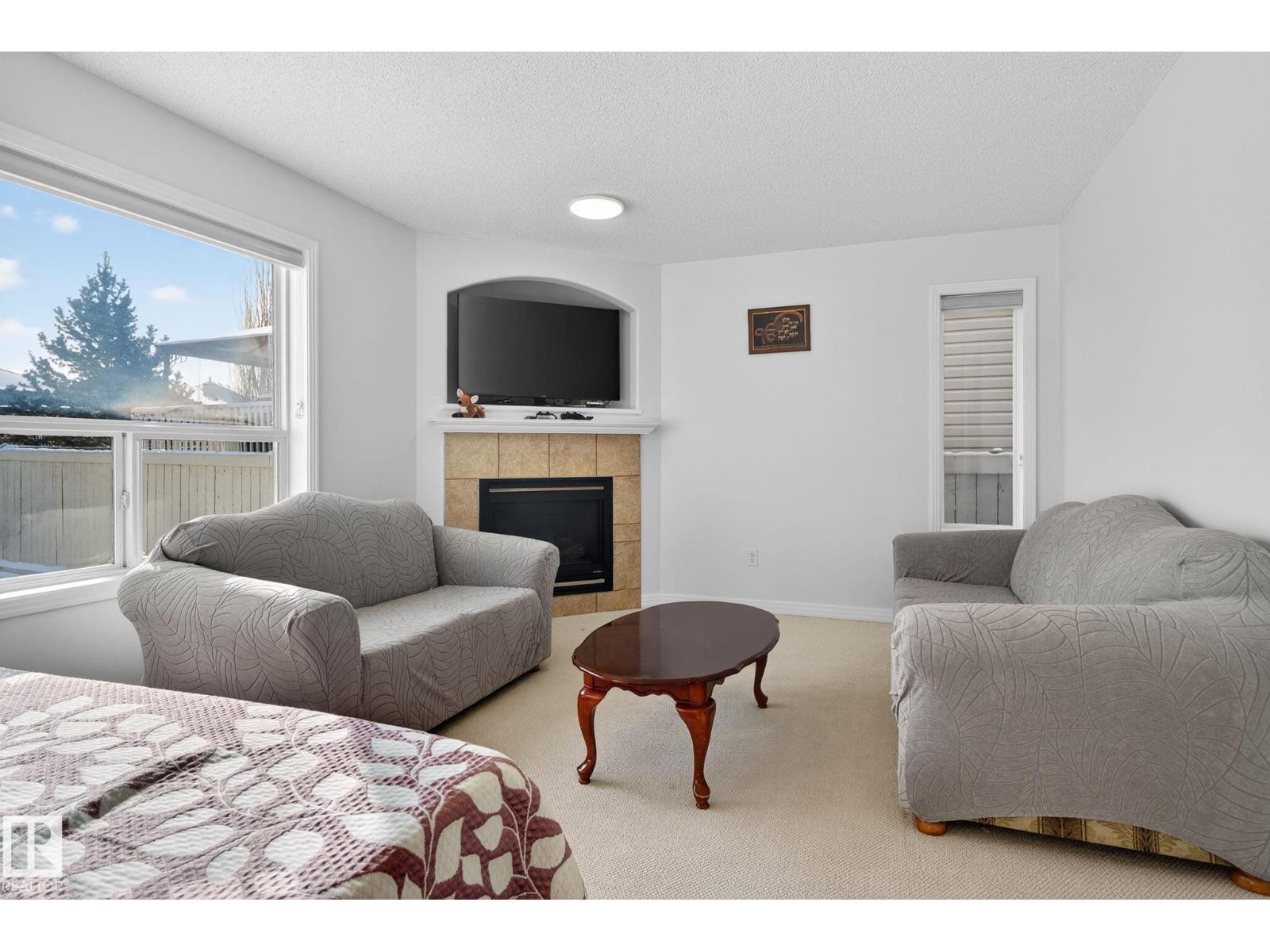 421 84 ST SW - 22