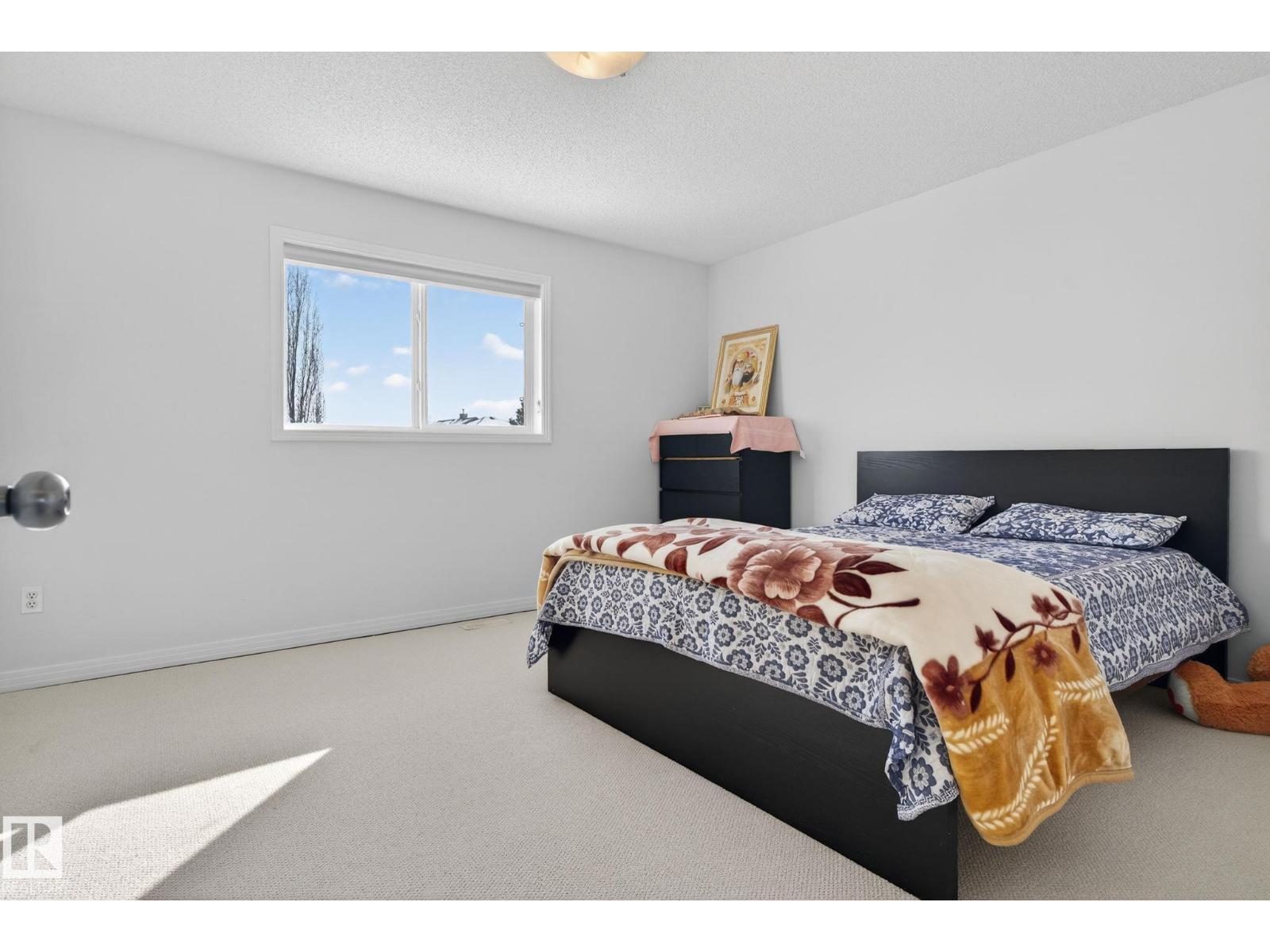 421 84 ST SW - 34