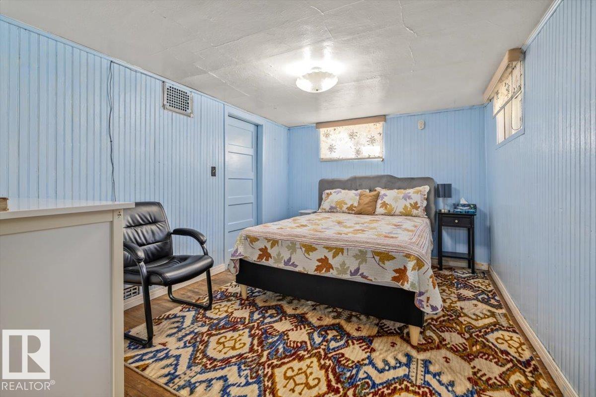 10939 96 ST NW - 14