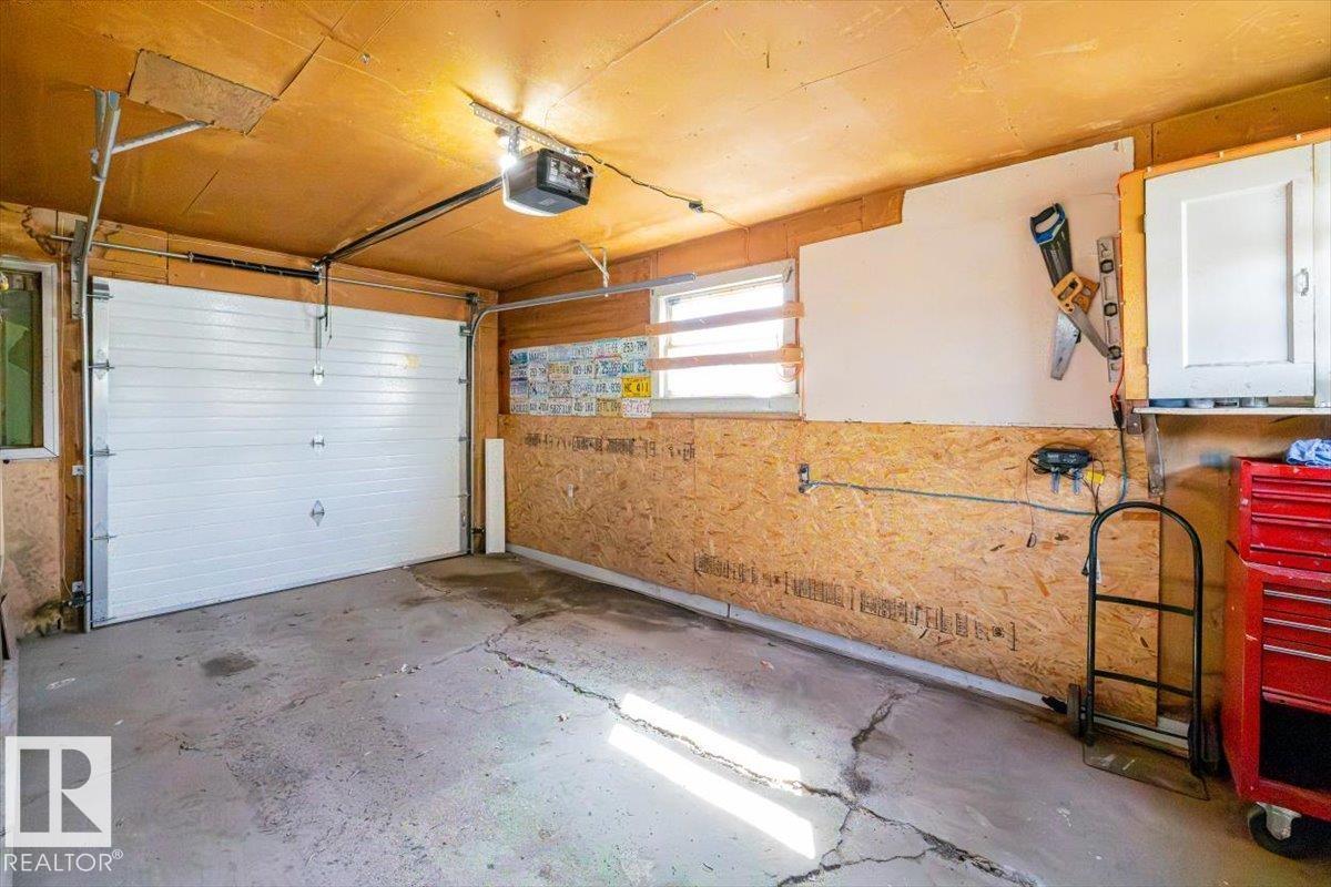 10939 96 ST NW - 18