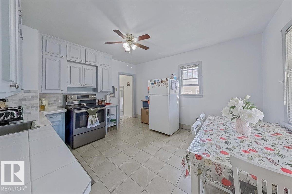 10939 96 ST NW - Image 2