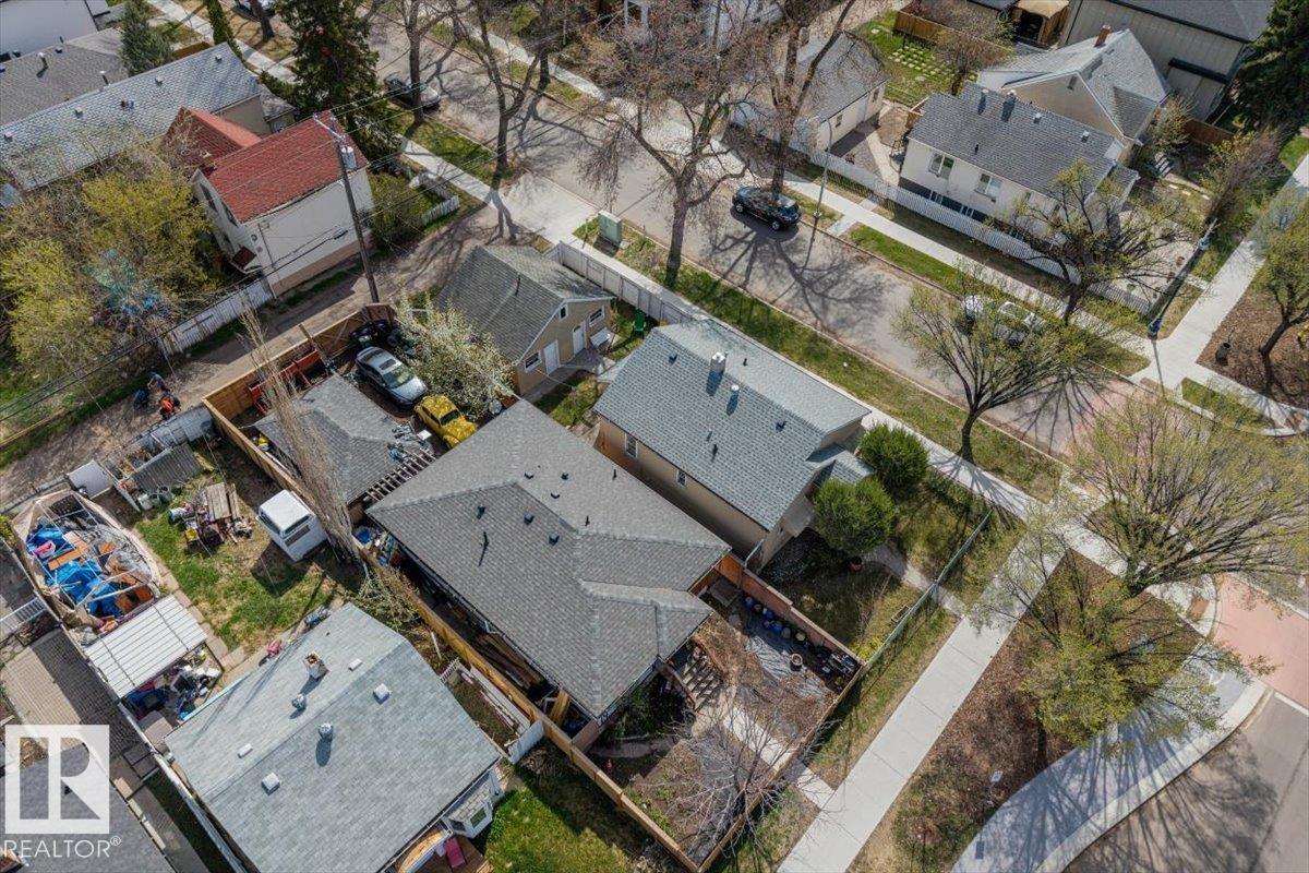 10939 96 ST NW - 24