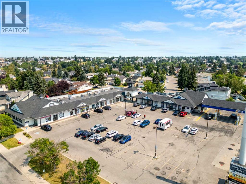 48 Douglas Park Boulevard SE — photo 40