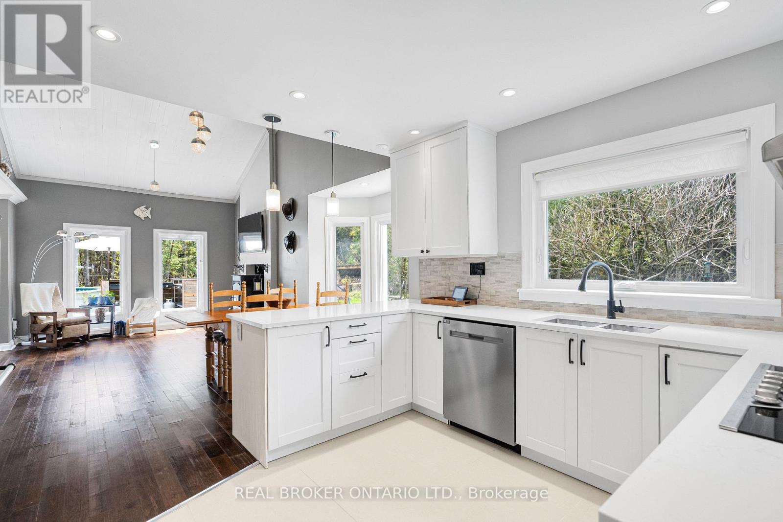 967 UPPER DWYER HILL ROAD - 20