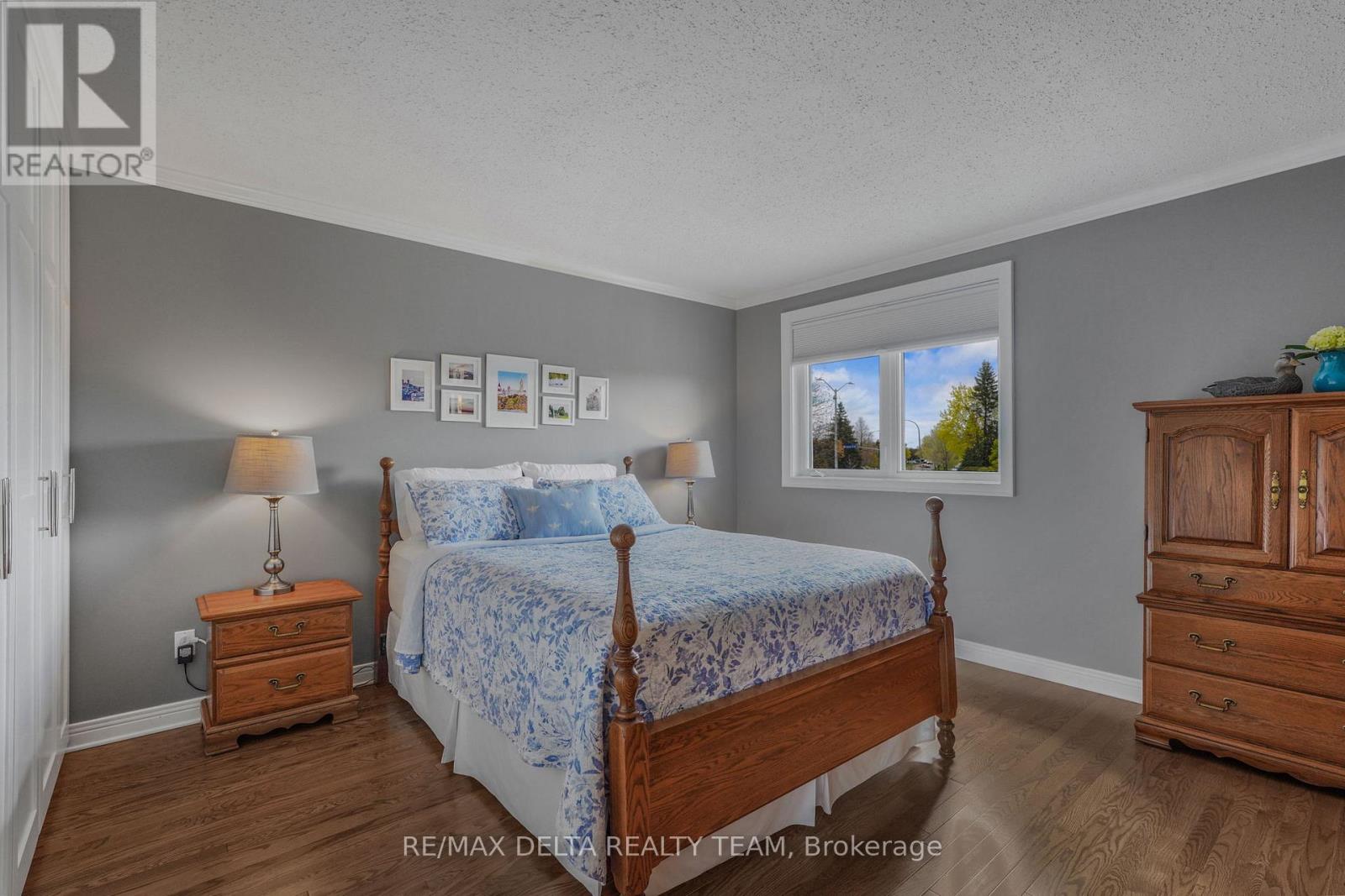 1770 SUNVIEW DRIVE - 21