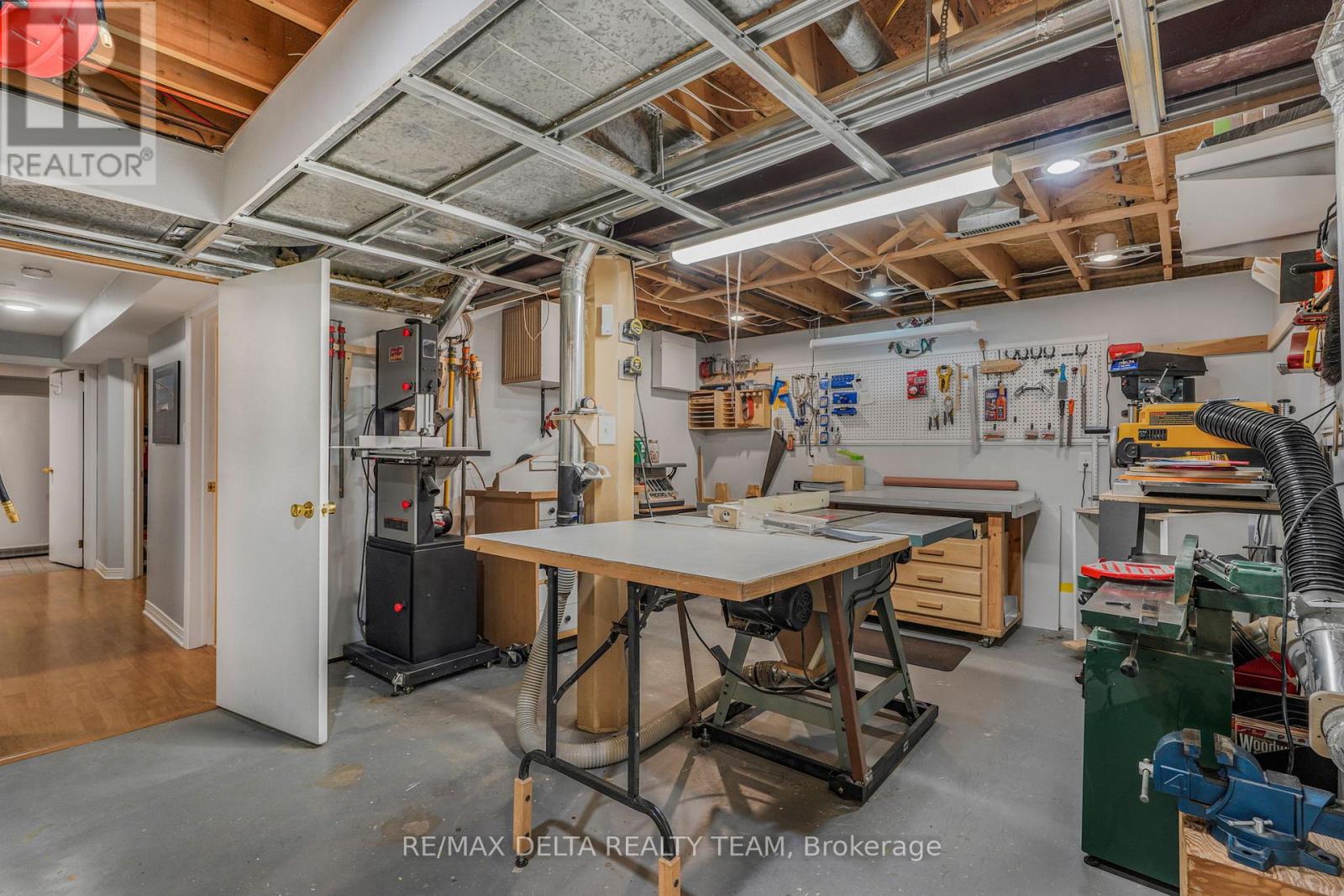 1770 SUNVIEW DRIVE - 30