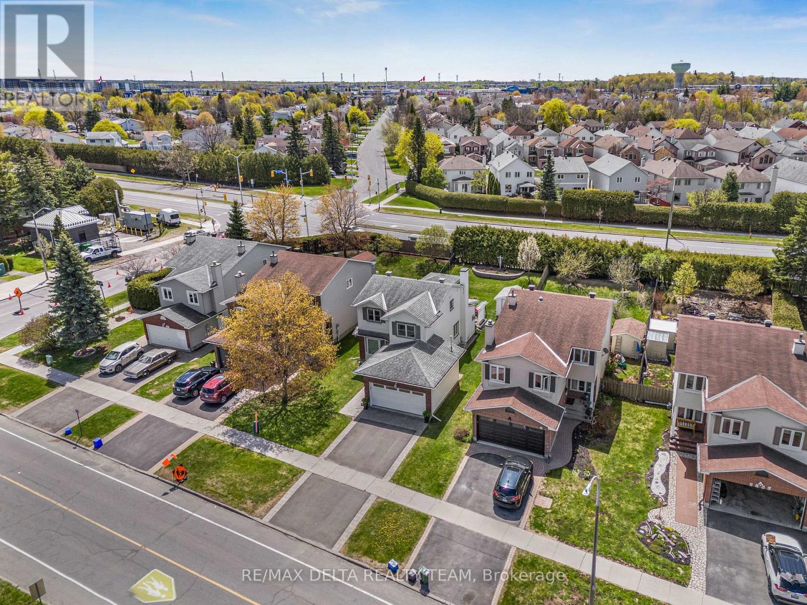 1770 SUNVIEW DRIVE - 36