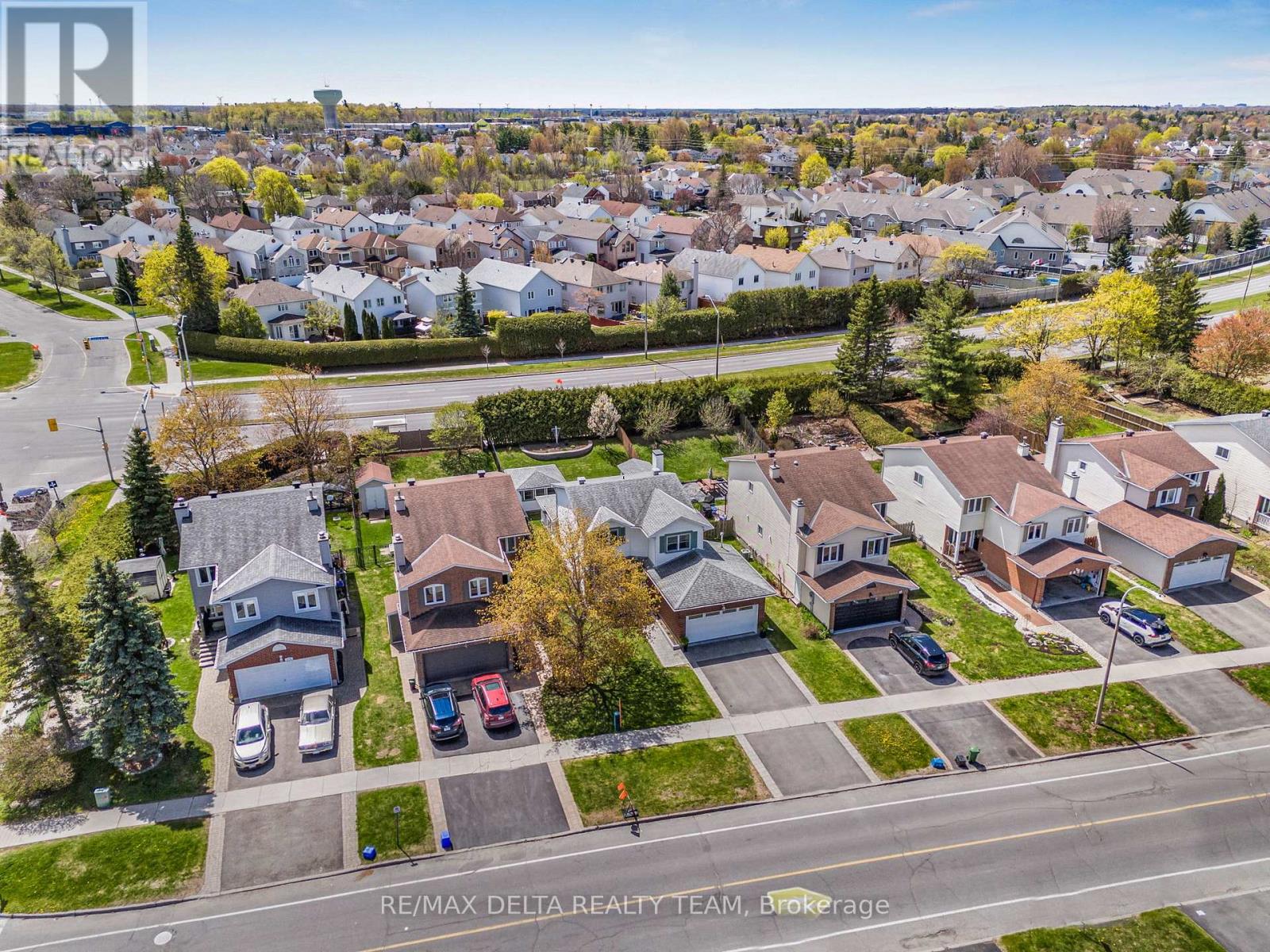 1770 SUNVIEW DRIVE - 37