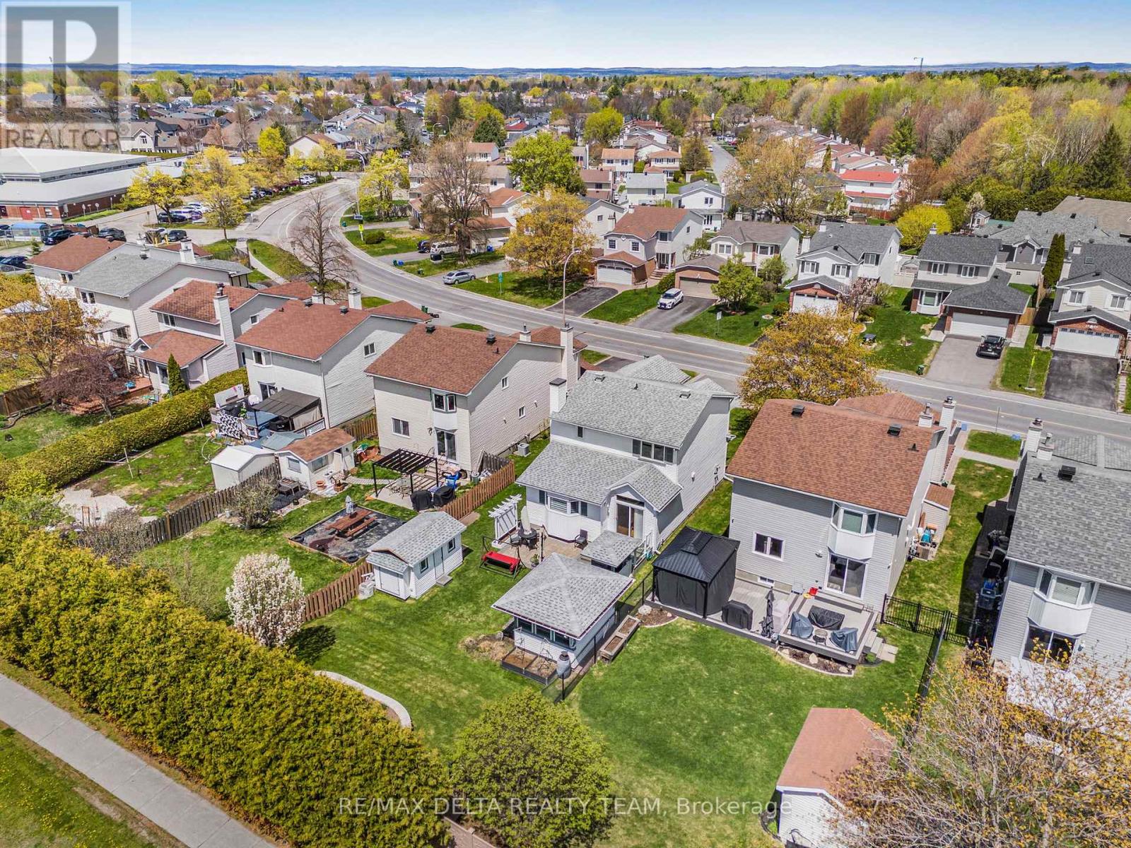 1770 SUNVIEW DRIVE - 39