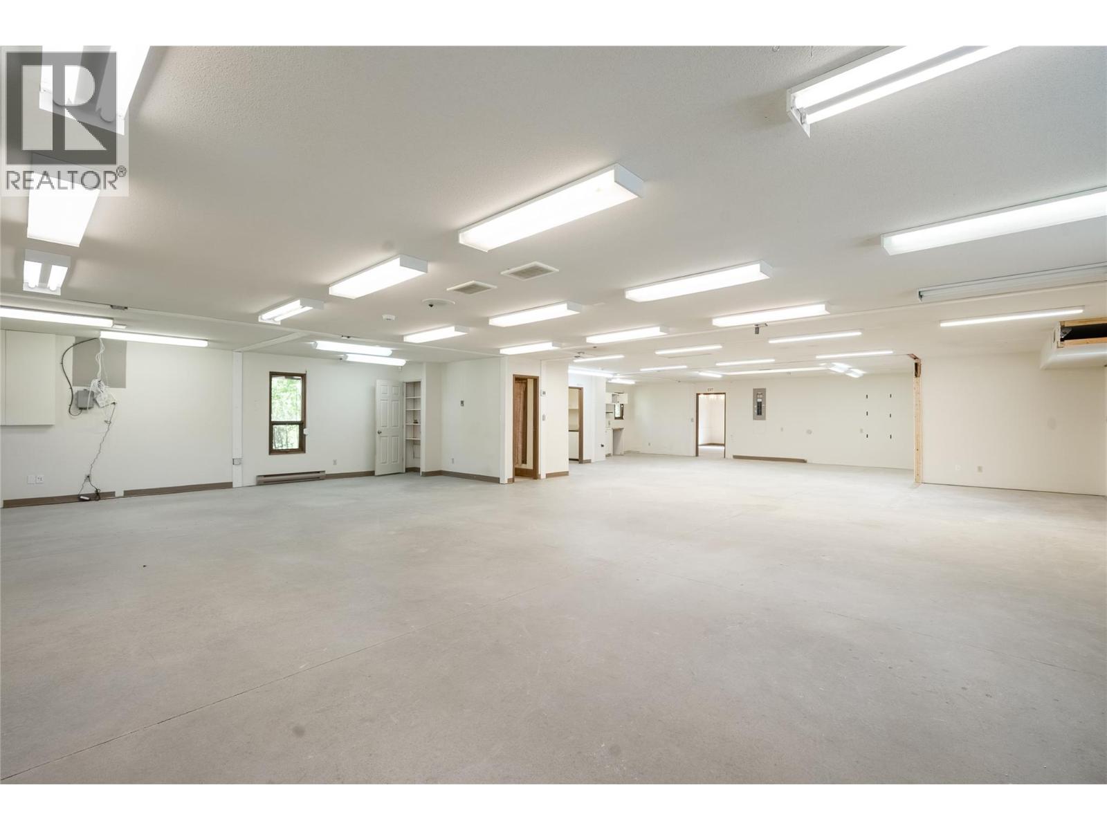  4901 Auto Road Southeast, Salmon Arm