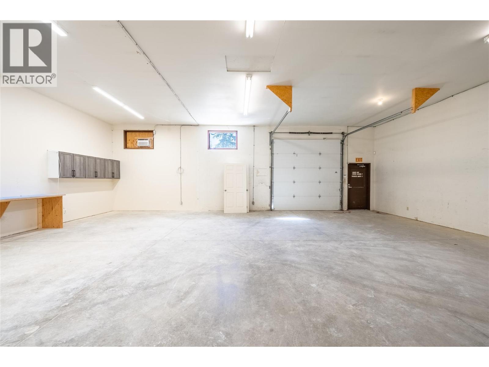  4901 Auto Road Southeast, Salmon Arm
