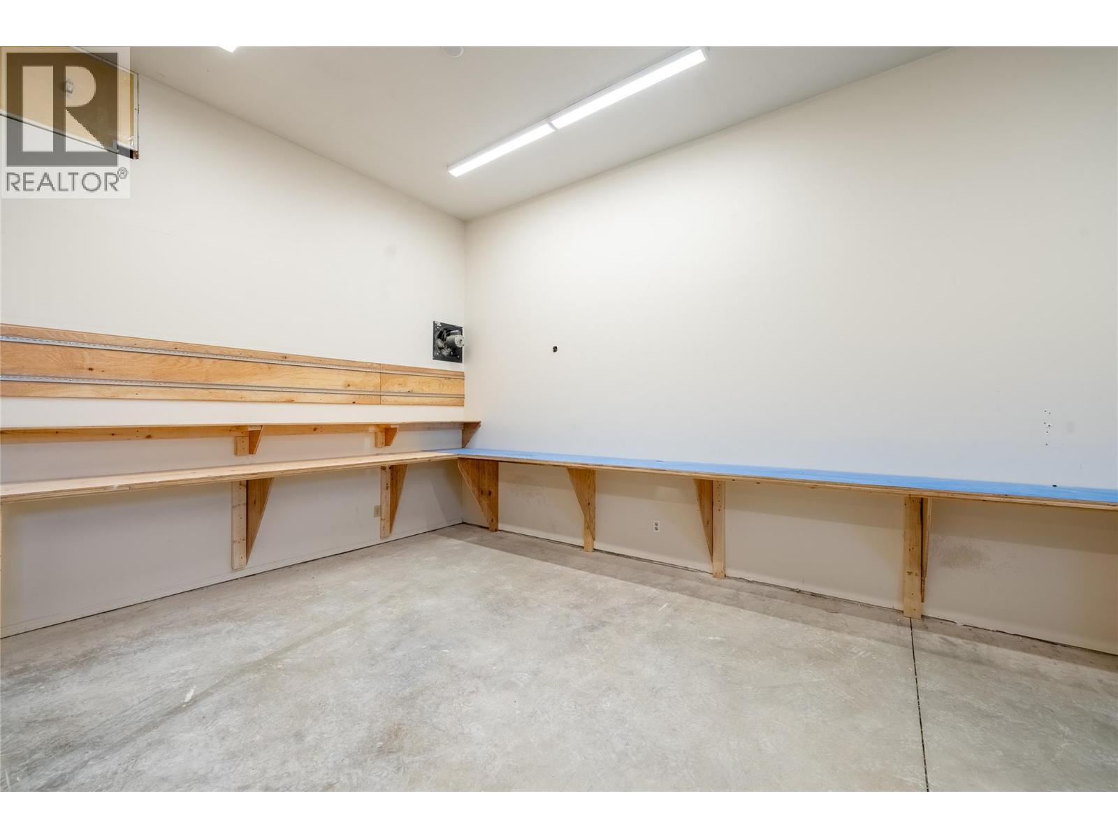  4901 Auto Road Southeast, Salmon Arm