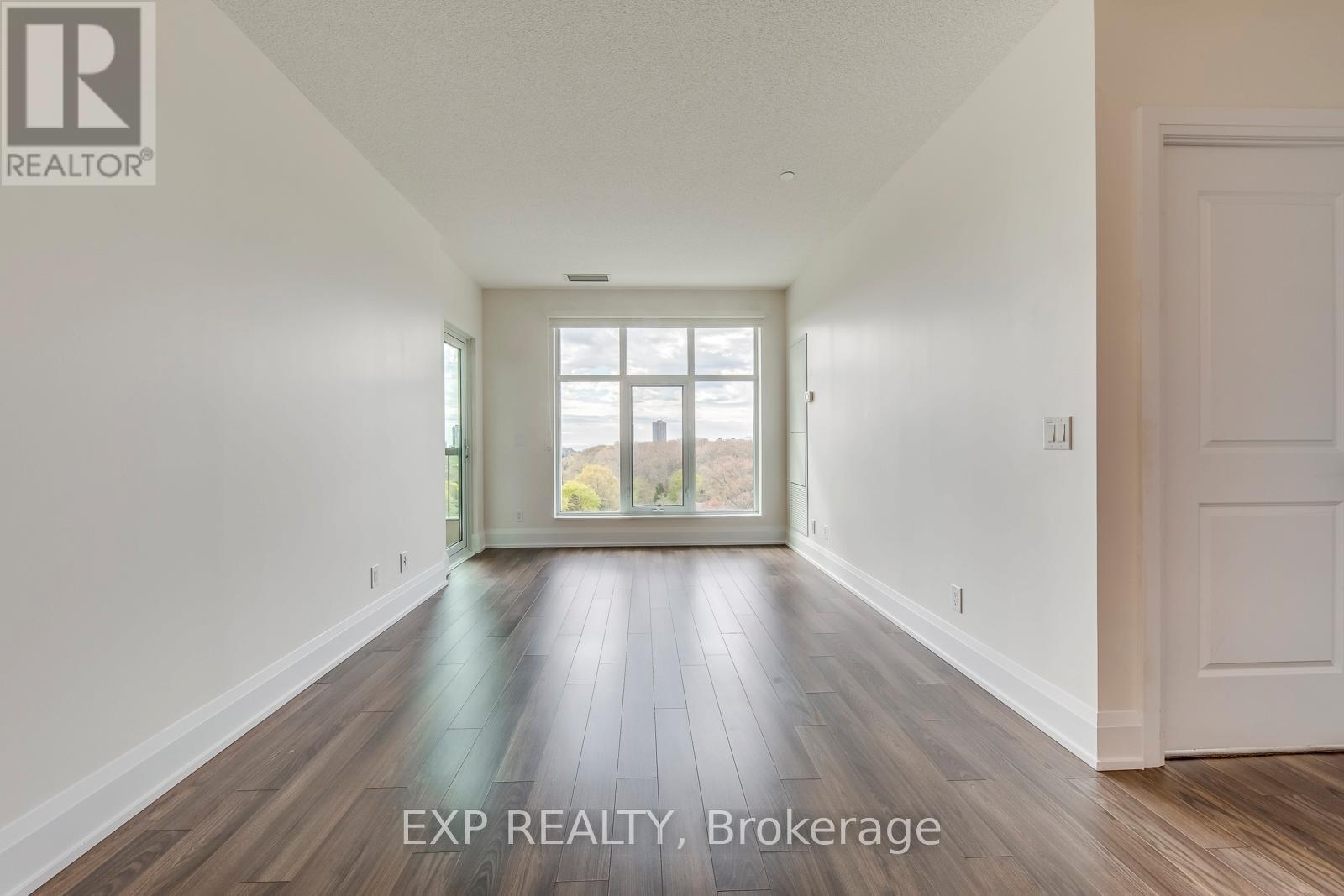 #1118 1 OLD MILL DRIVE - 22