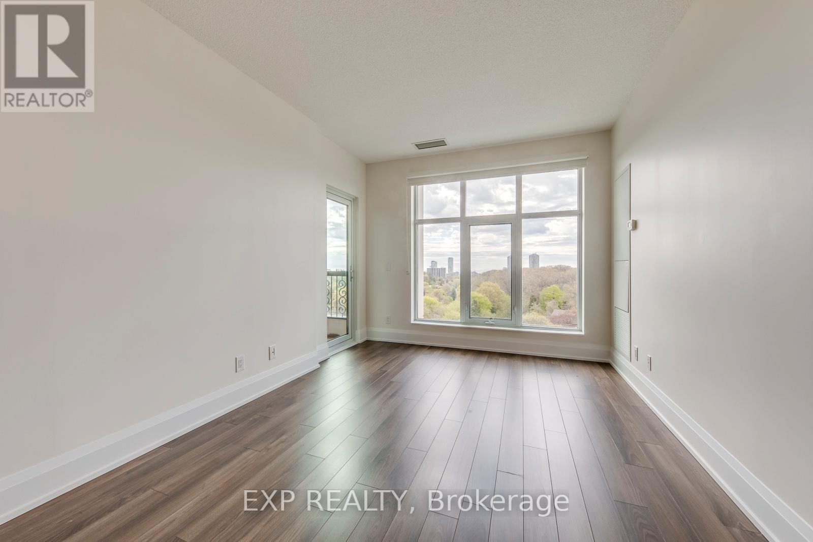 #1118 1 OLD MILL DRIVE - 29