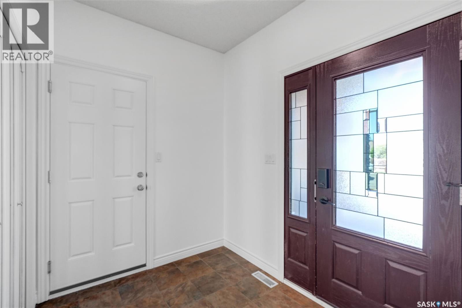 2419 Glamis PLACE E - Image 3