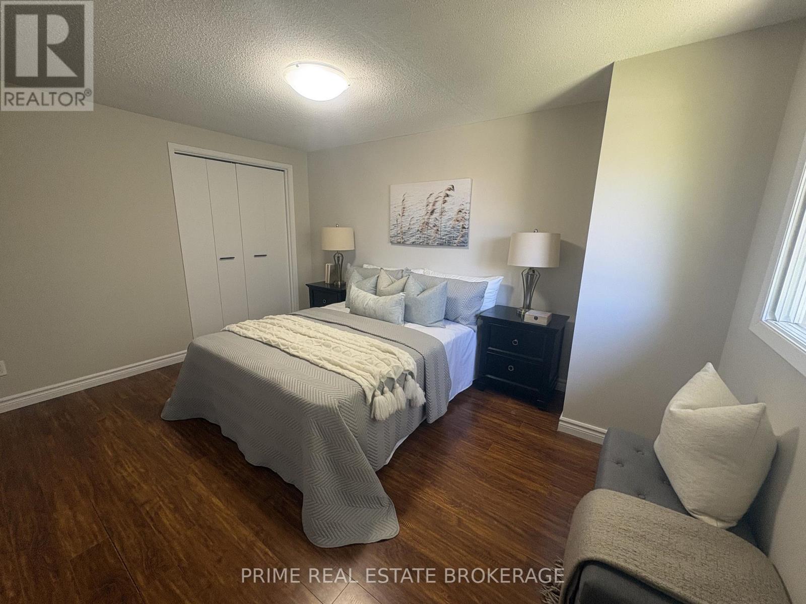 #58 35 WATERMAN AVENUE - 15